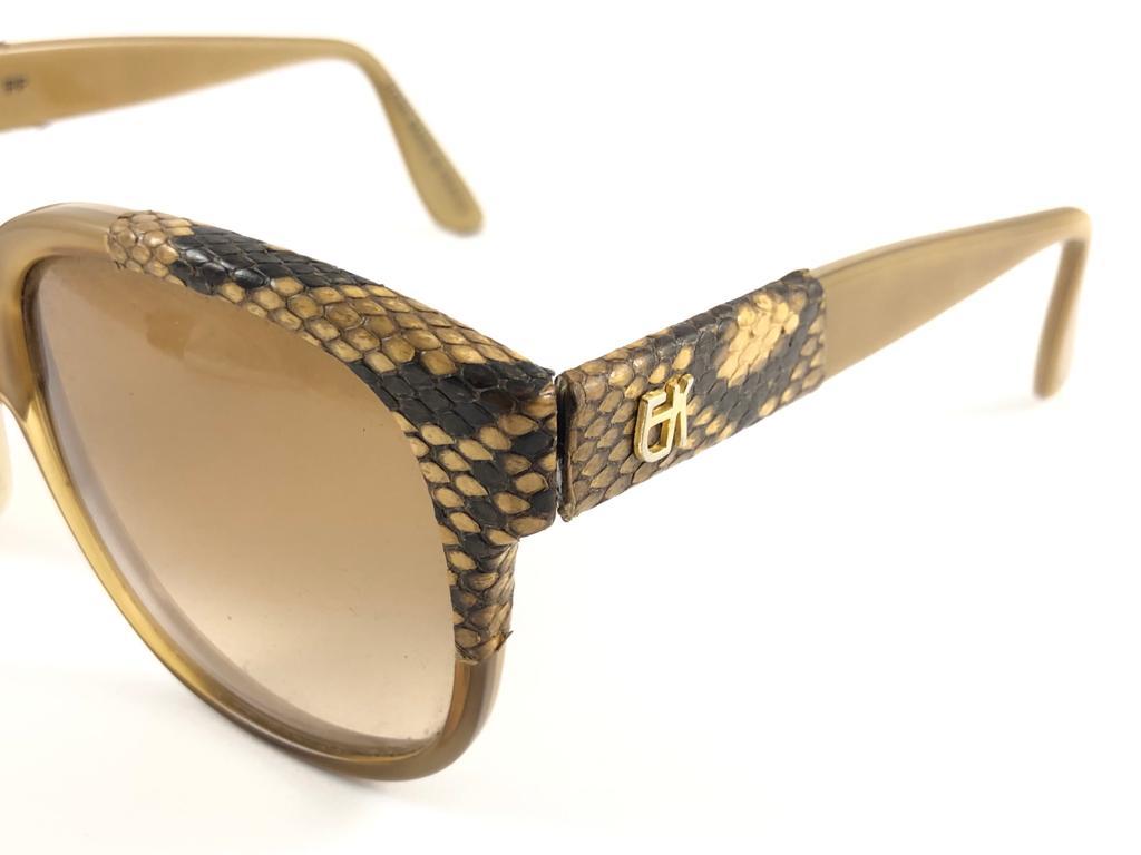 Vintage Emmanuelle Khanh 8080 49 Snake Pattern Accents France Sunglasses For Sale 5