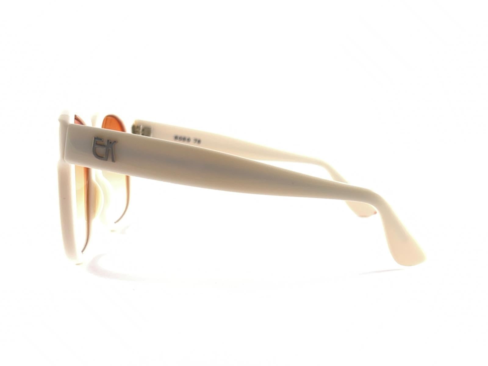 Vintage Emmanuelle Khanh 8080 78 Beige Oversized France Sunglasses In New Condition For Sale In Baleares, Baleares