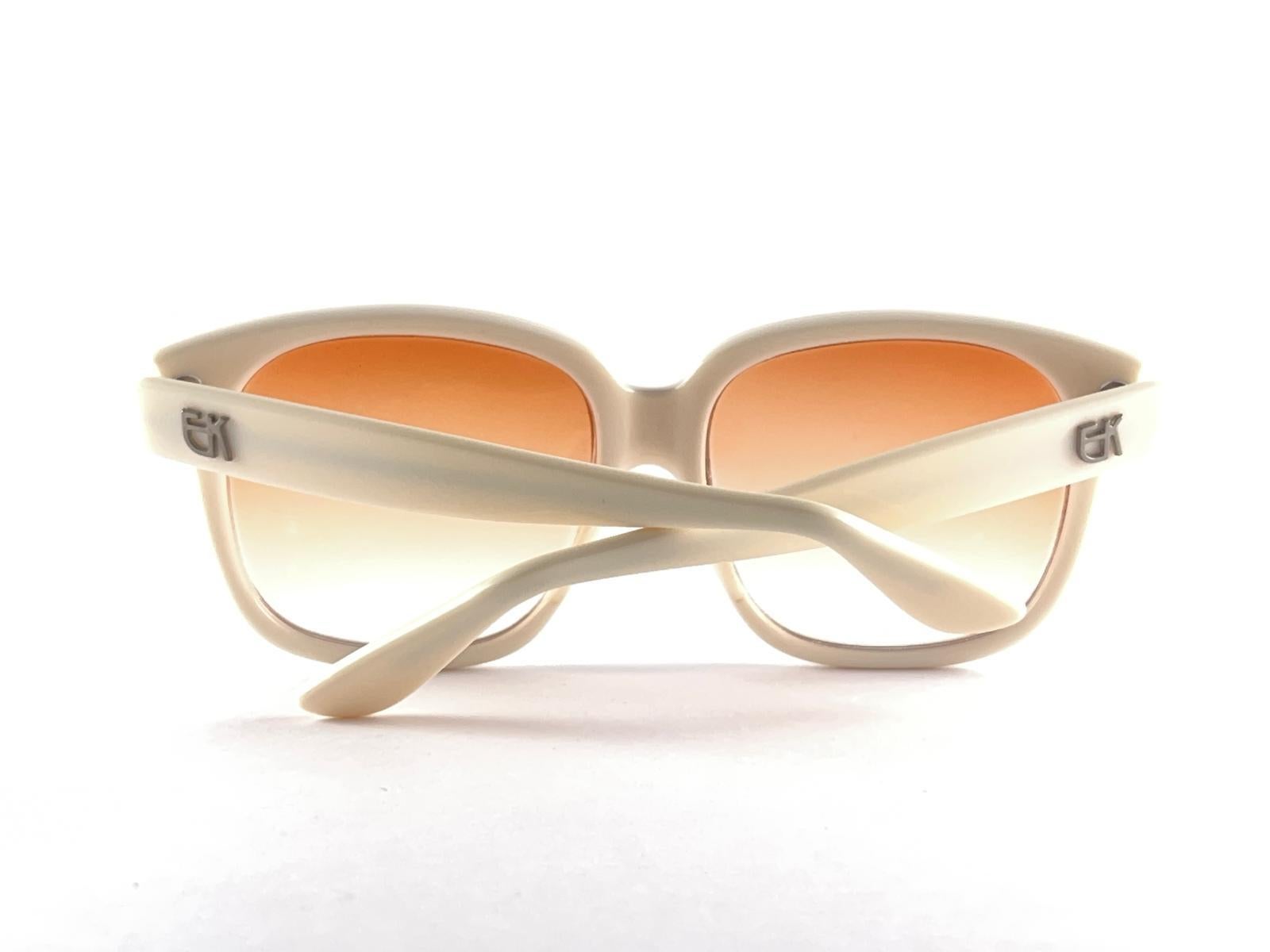 Vintage Emmanuelle Khanh 8080 78 Beige Oversized France Sunglasses For Sale 2