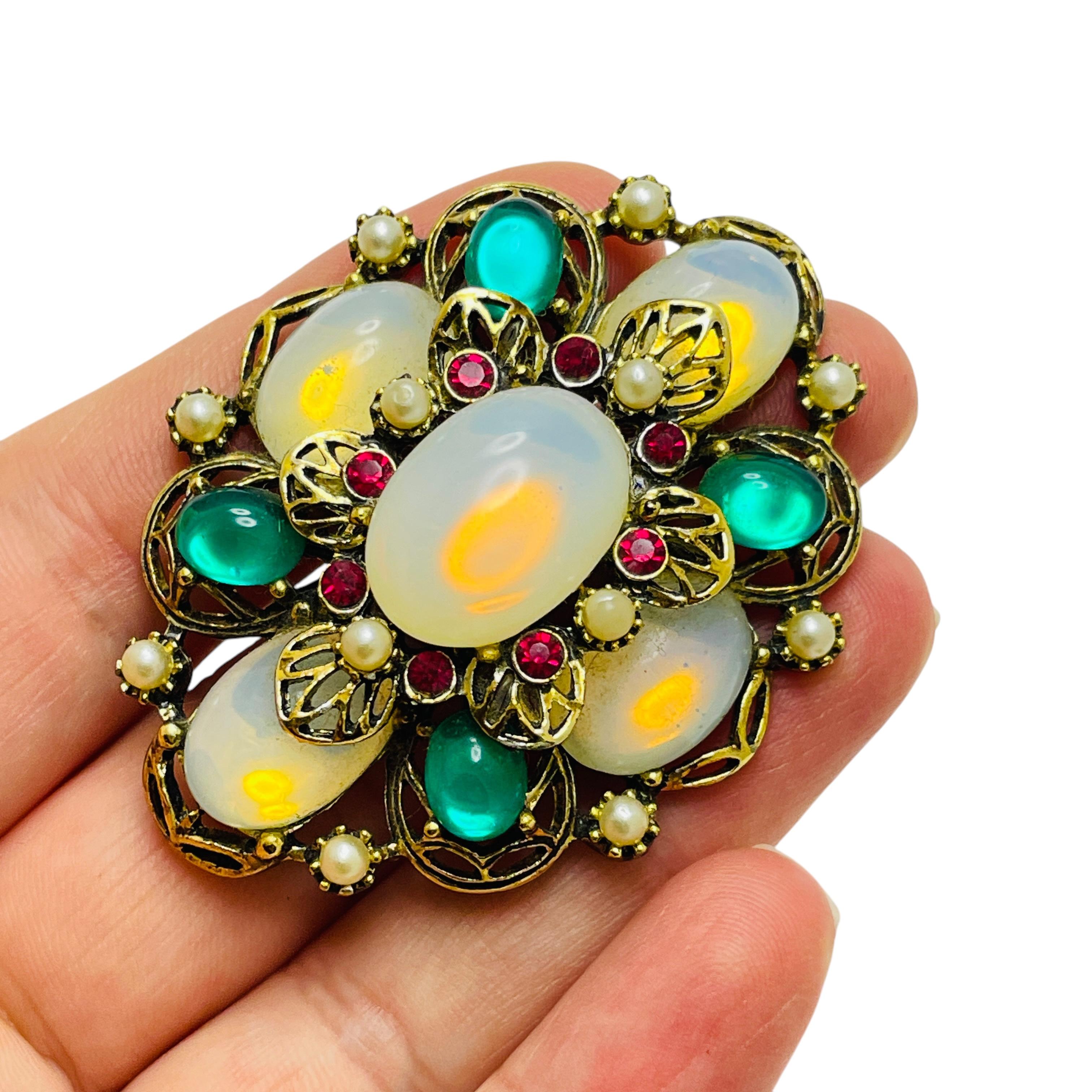 Women's Vintage EMMONS signed gold tone rhinestones cabs designer brooch For Sale