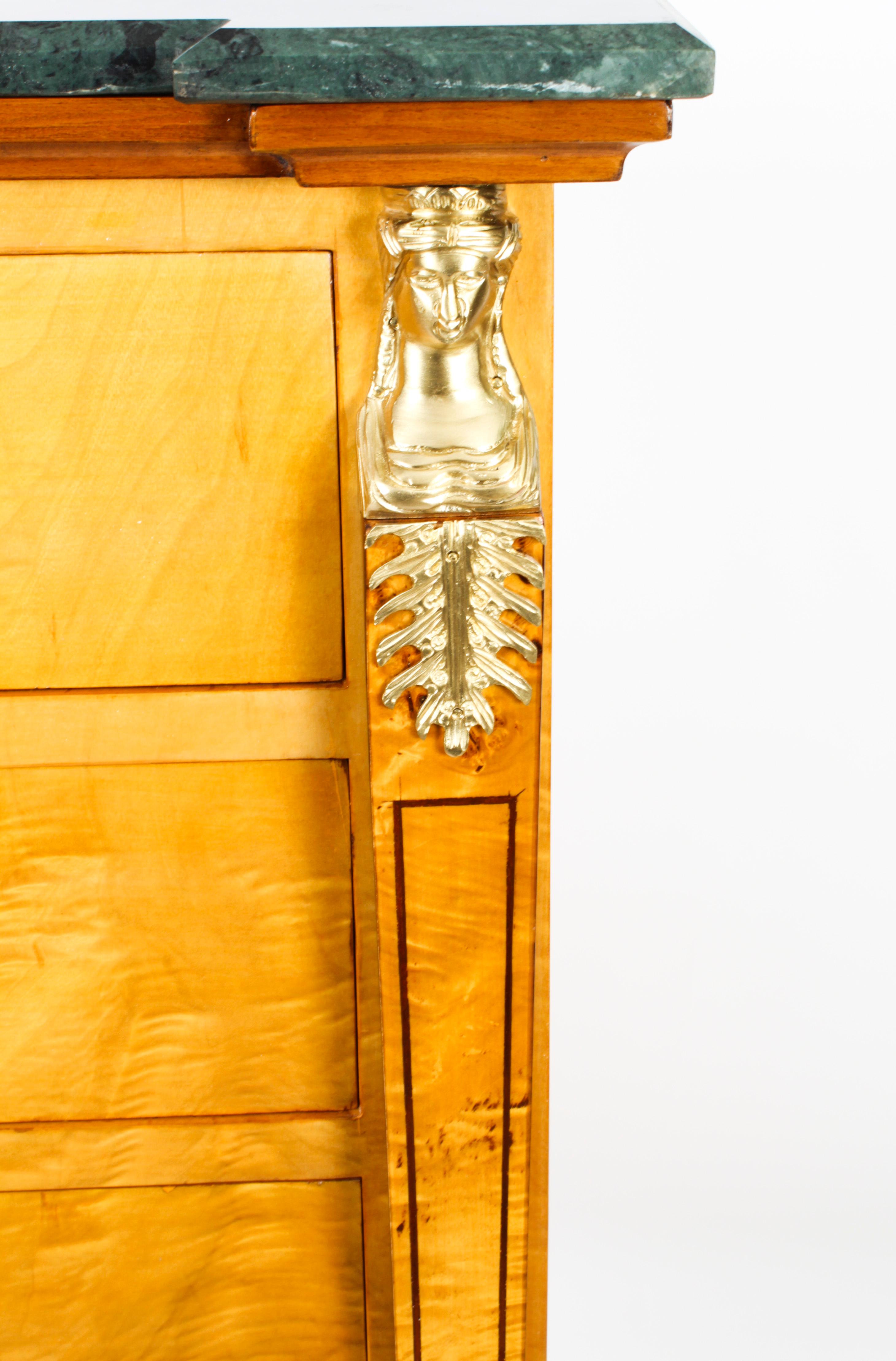 Grand coffre vintage en ronce d'érable de style néo-empire, 20ème siècle en vente 2