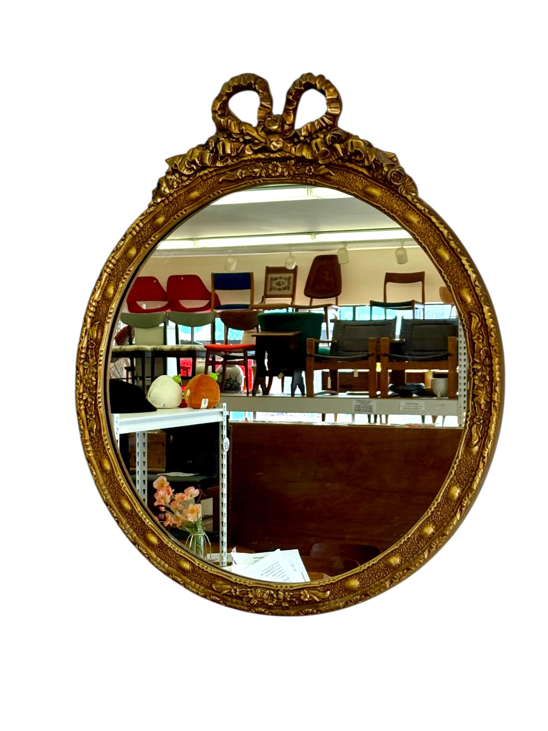 Fin du 20e siècle Miroir rond vintage de style Empire avec cadre en bois doré en vente