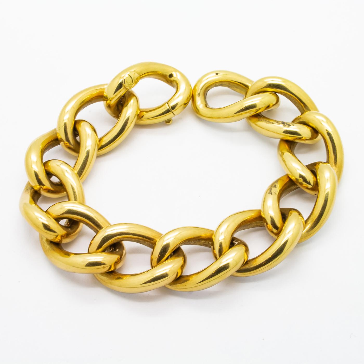 Vintage Enamel and Gold Curb Link Bracelet, circa 1960 In Good Condition In London, GB