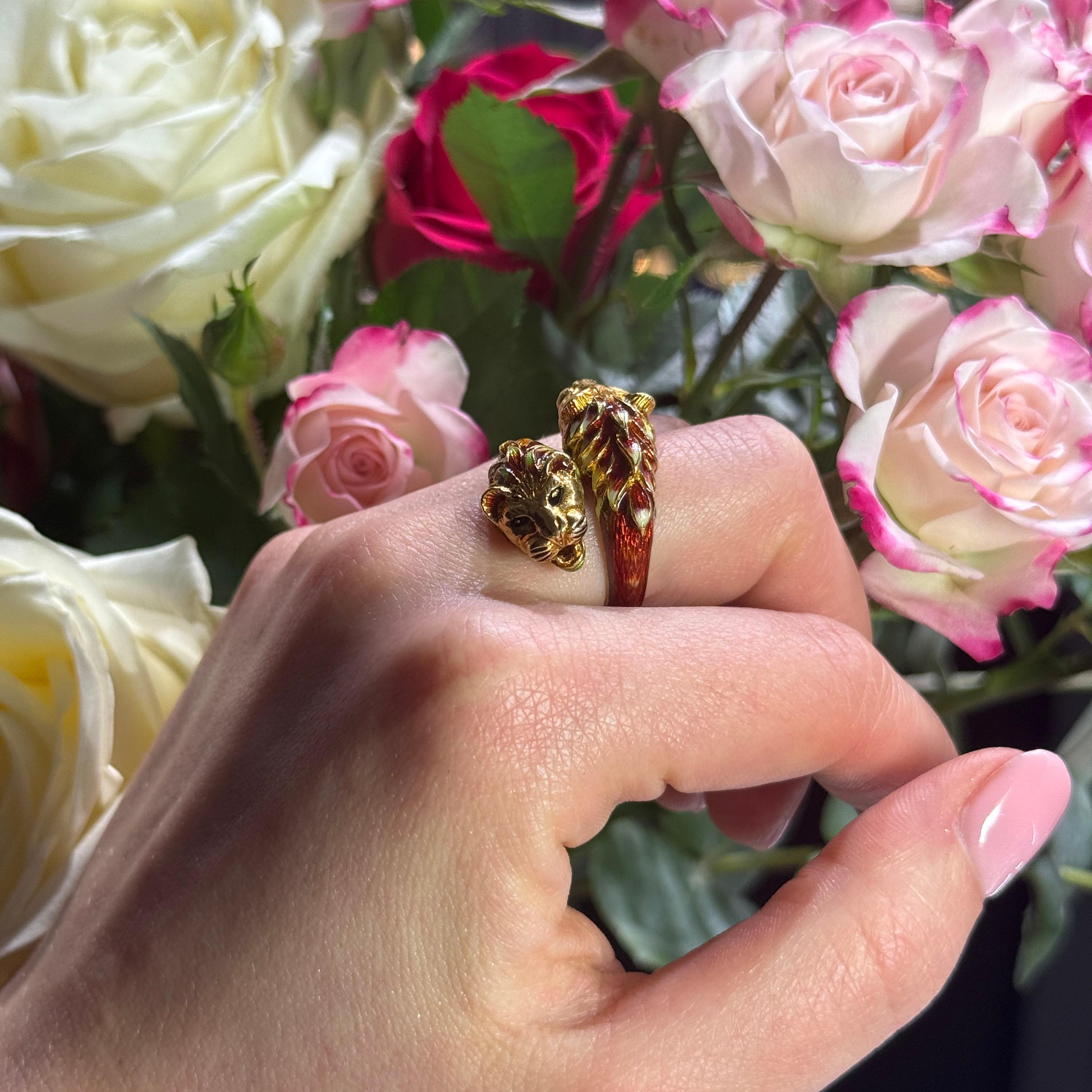 Vintage Enamel and Gold Double Lion Head Ring by Zolatas, Circa 1980 For Sale 6