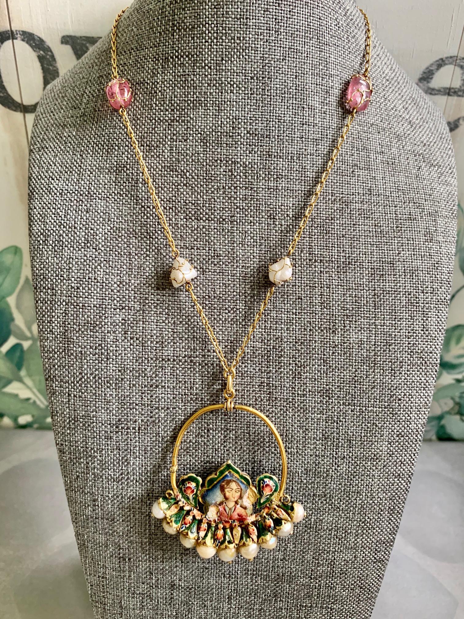 Georgian Hand Painted Pink Tourmaline & Freshwater Pearl 18 Karat Gold Necklace In Good Condition For Sale In St. Louis Park, MN