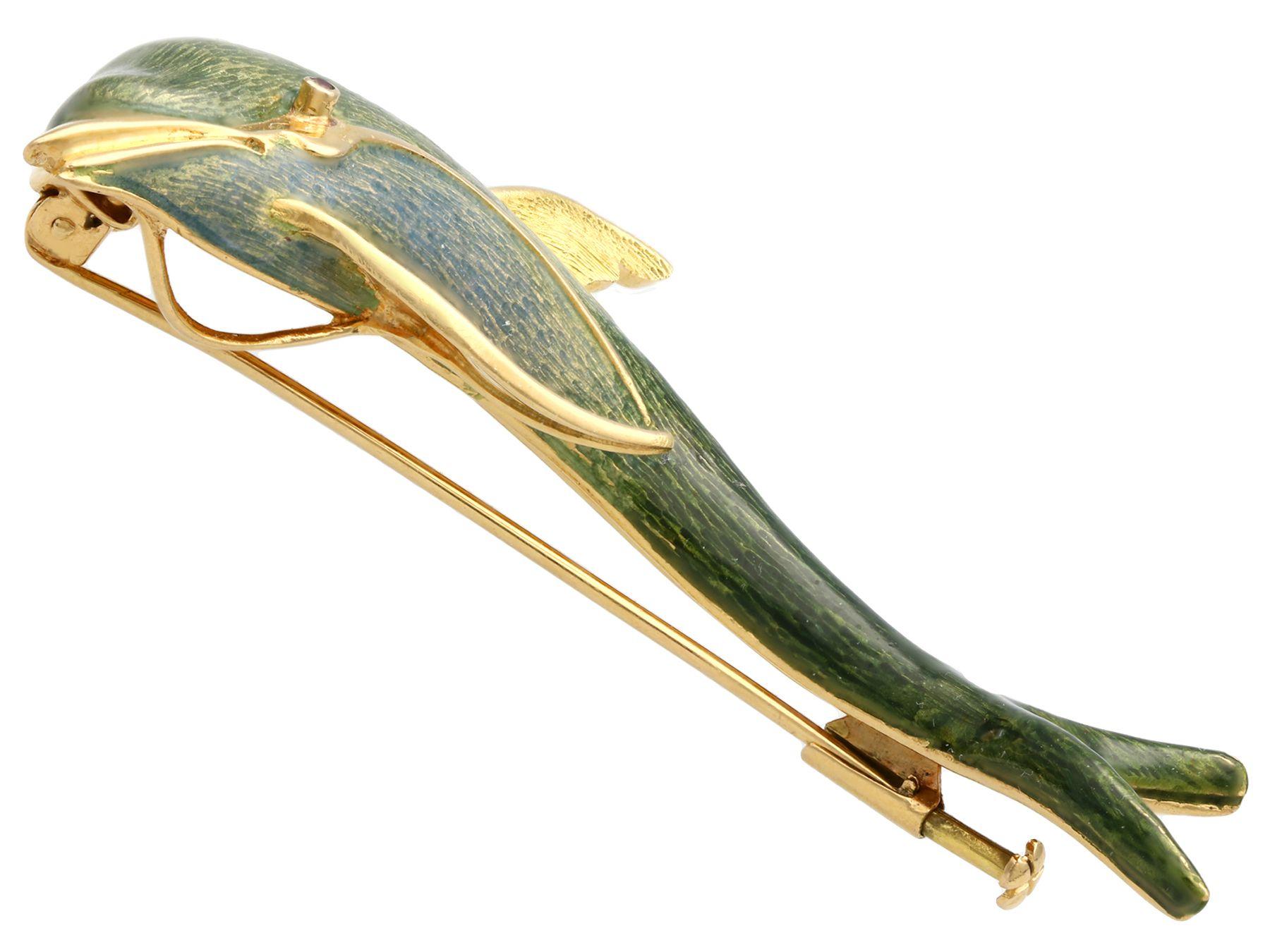 Vintage Enamel and Ruby 18k Yellow Gold Dolphin Brooch, Circa 1980 In Excellent Condition In Jesmond, Newcastle Upon Tyne