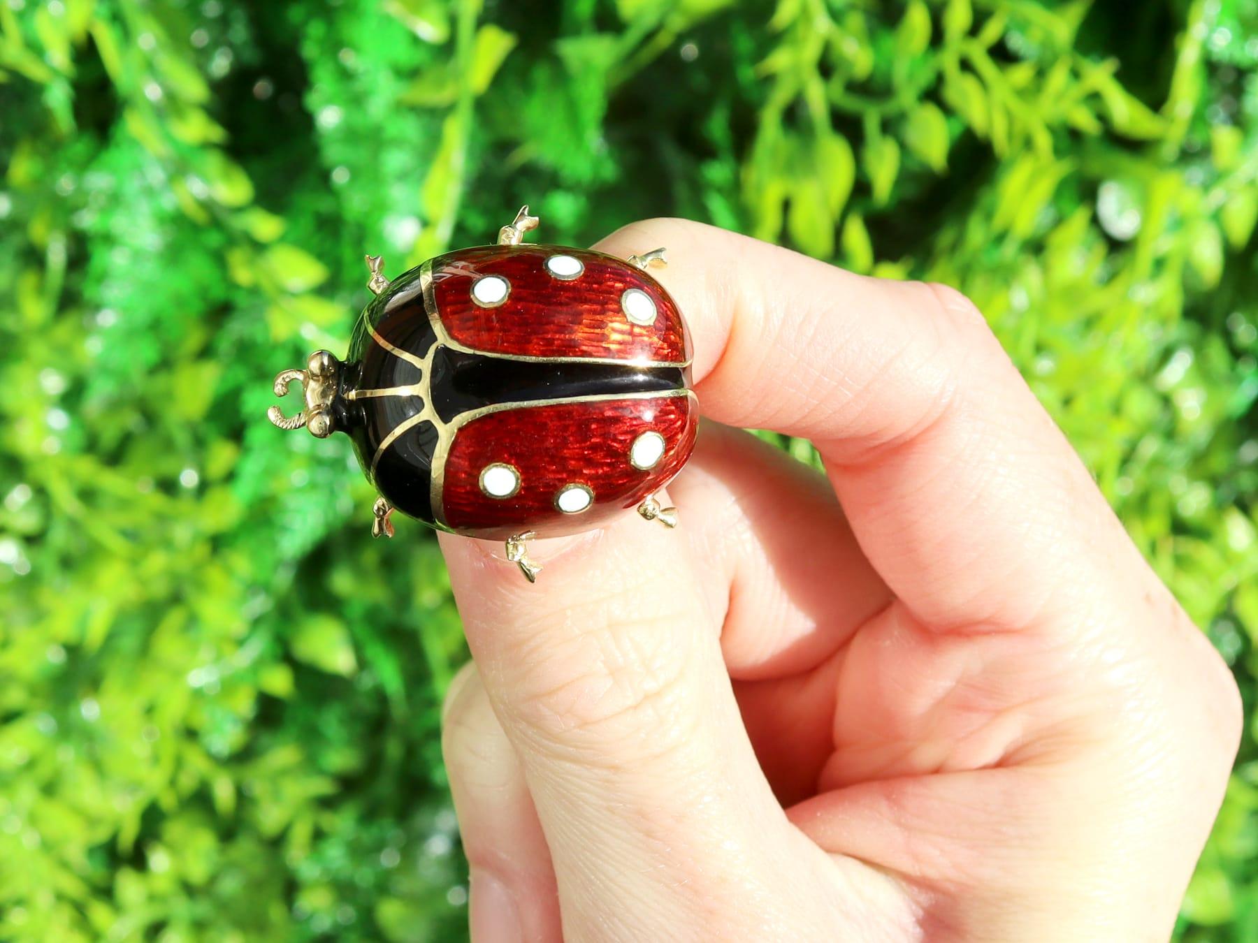 A stunning set of vintage enamel and 18lk yellow gold ladybird brooches; part of our diverse vintage jewelry collections.

These stunning, fine and impressive vintage brooches have been crafted in 18k yellow gold.

Each brooch has been modelled in