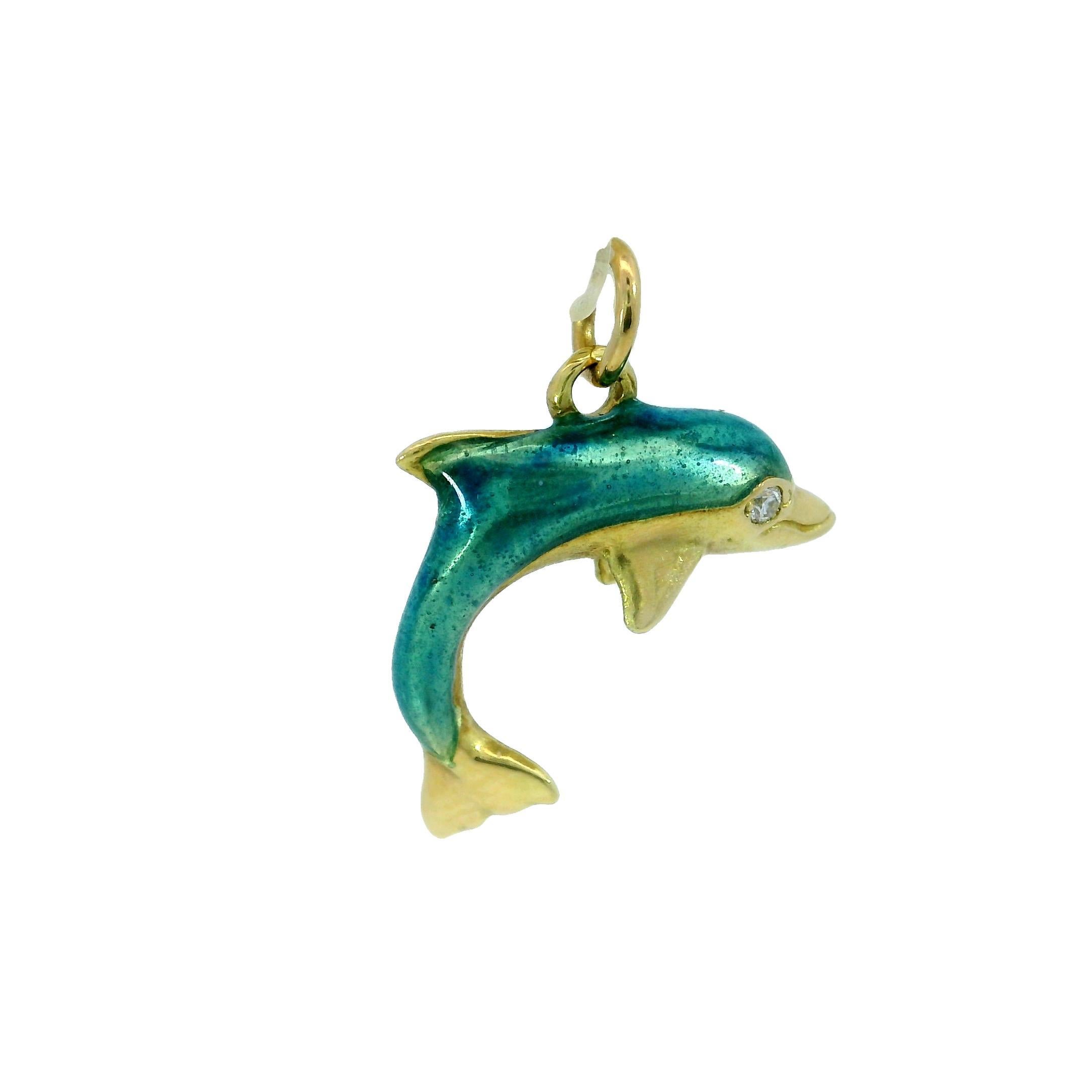 Vintage Enamel Dolphin Charm Pendant 18 Karat Yellow Gold im Angebot 4
