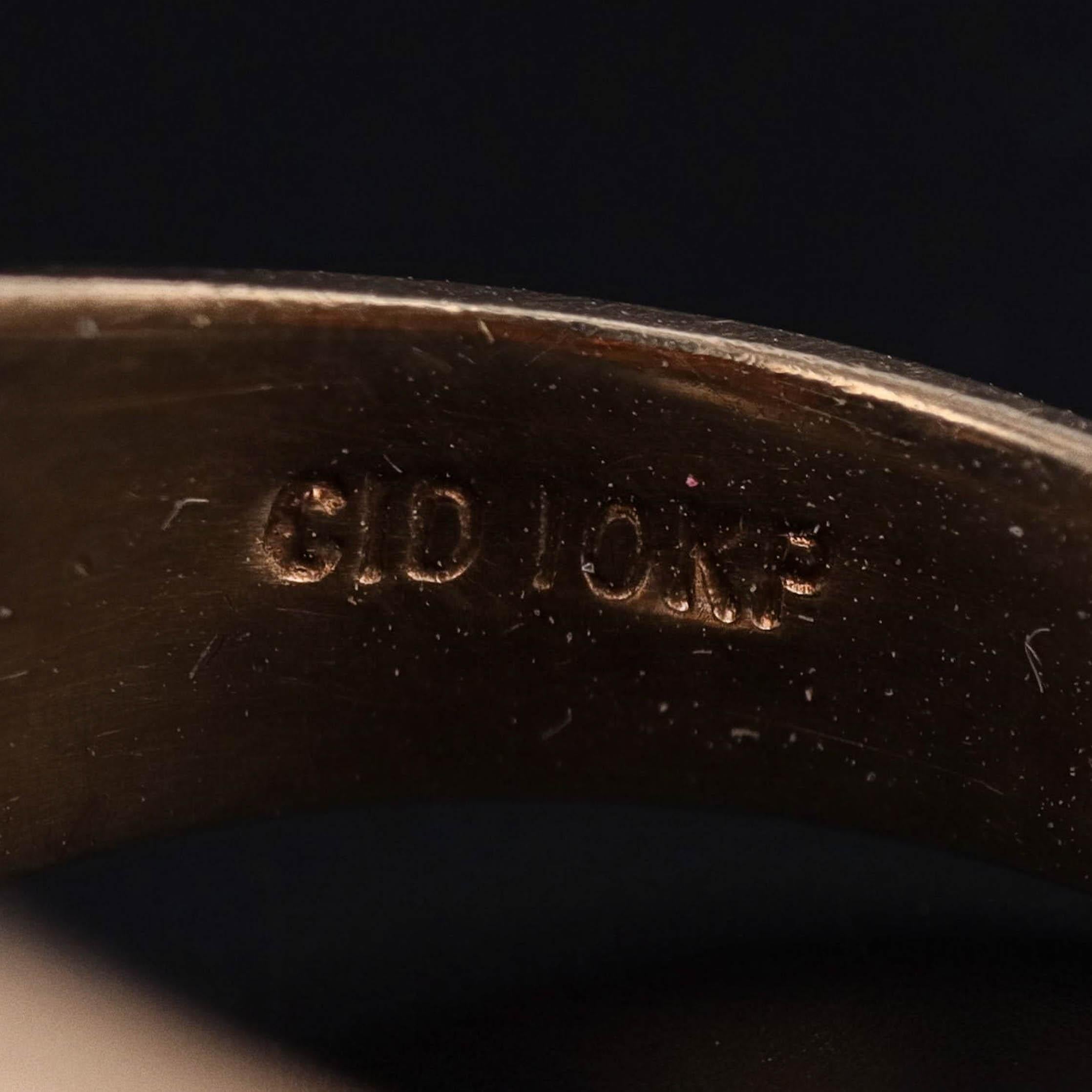 Anello di conversione del faraone egiziano in smalto d'epoca in oro 10 carati In condizioni buone in vendita a Lewisburg, PA