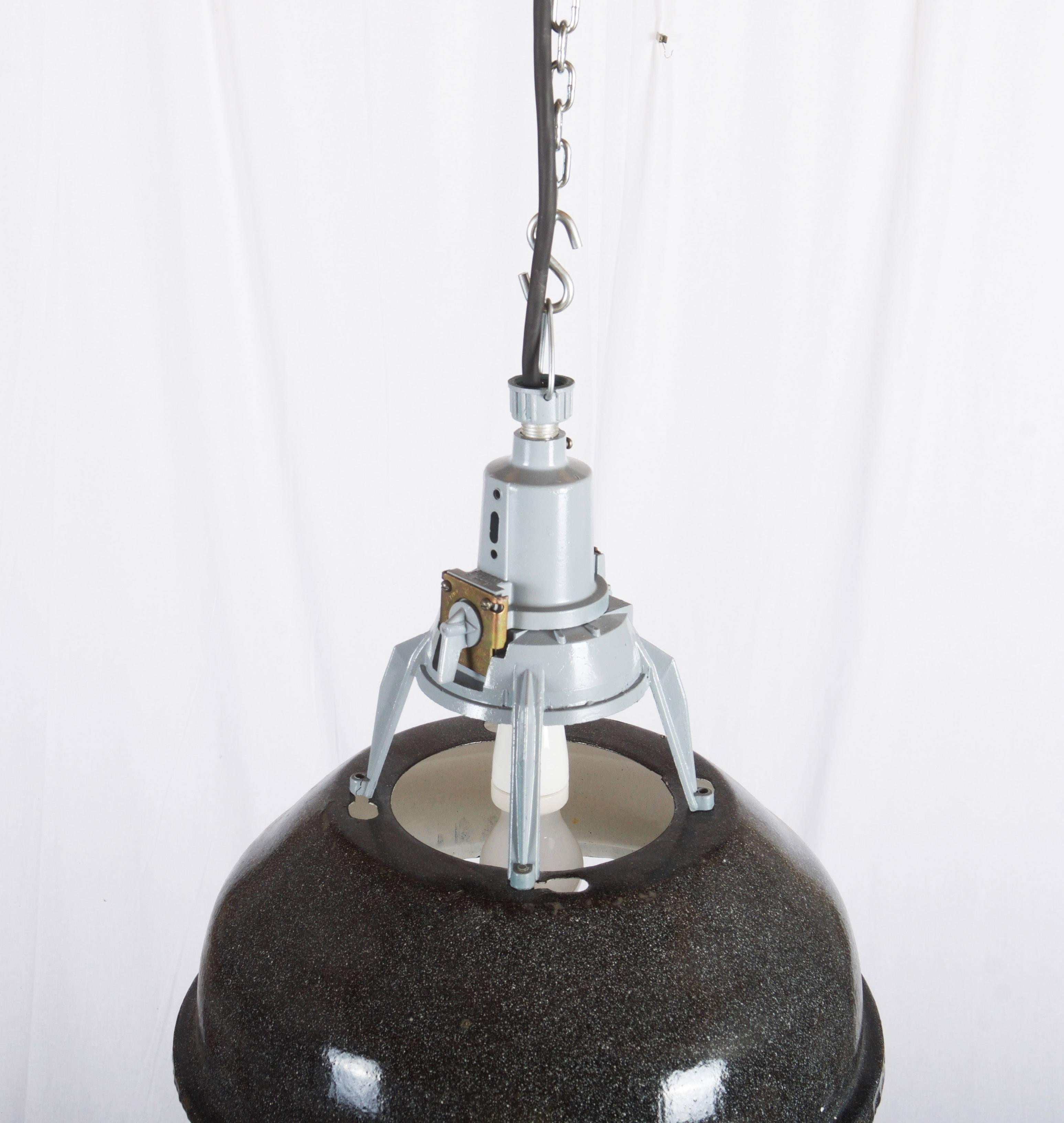 Russian Industrial pendants with black enameled steel screen made in the former Soviet Union in the 1970s.
Lamps are after a professional revision, total length of the cable can be customized. (Now is 1-1,2m)
Delivery time 2-3