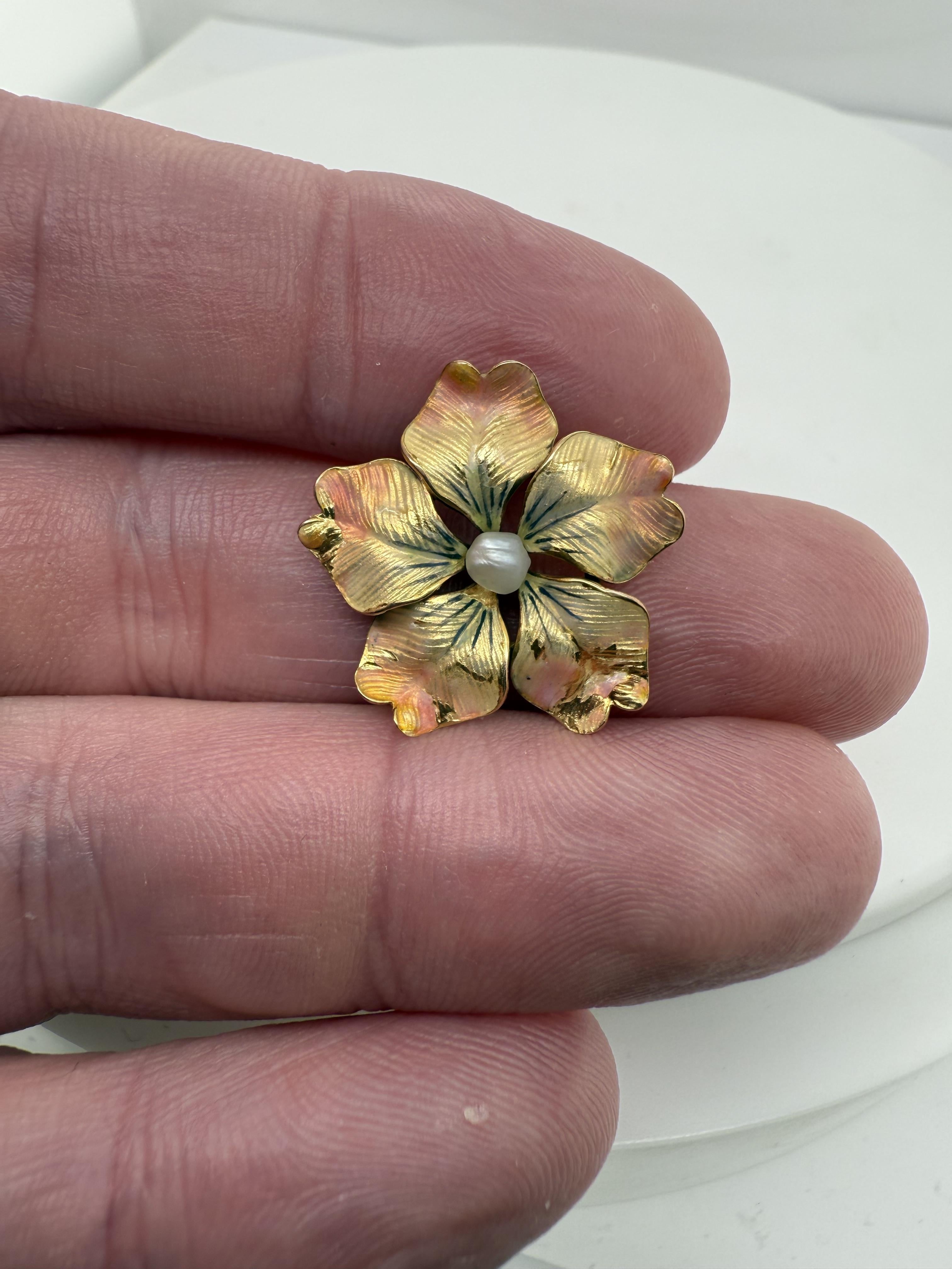 Vintage Broche fleur émaillée pendentif de conversion or jaune 14K en vente 3