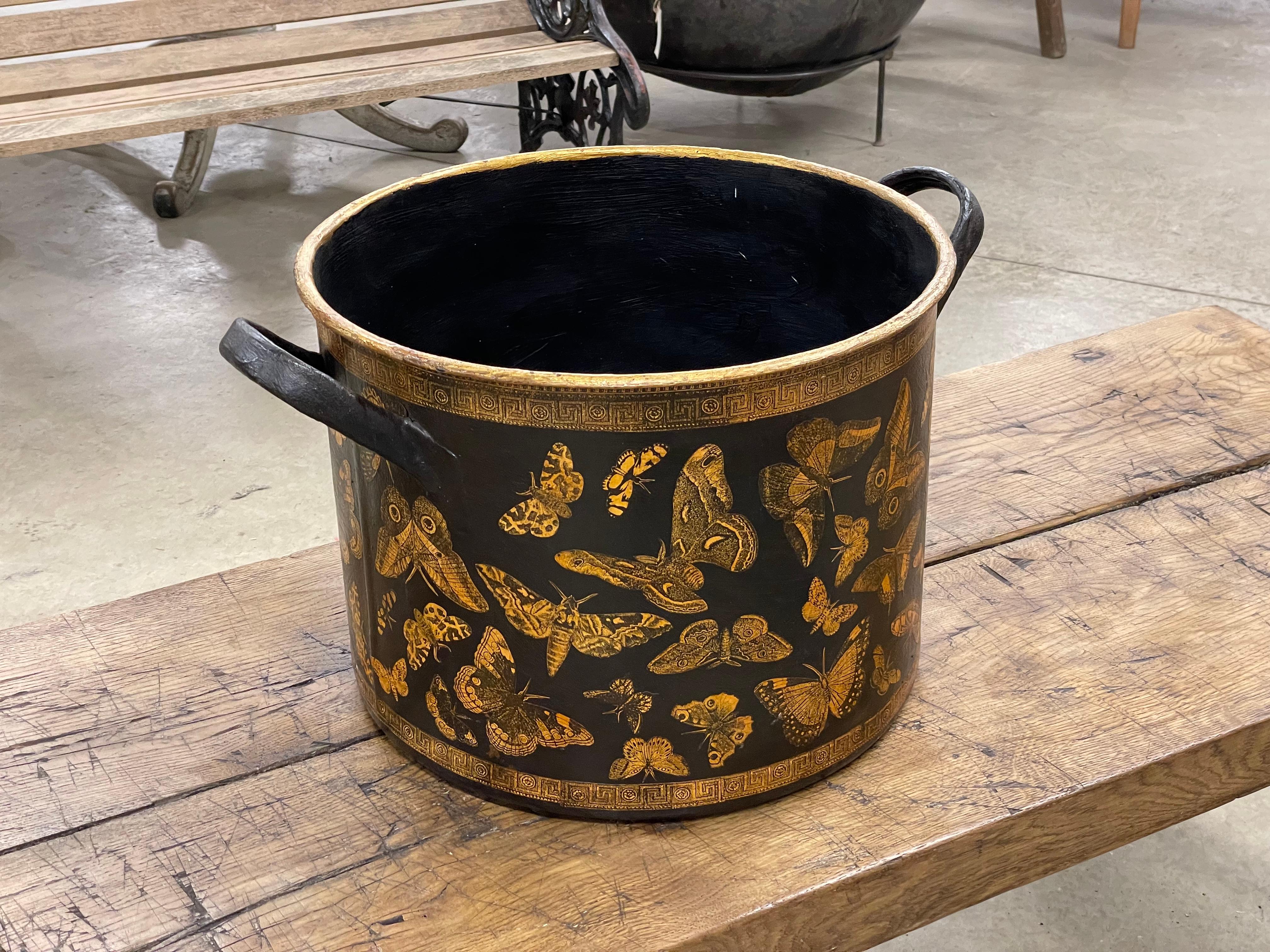 Vintage Enamel Metal Pot With Recent Découpage 3