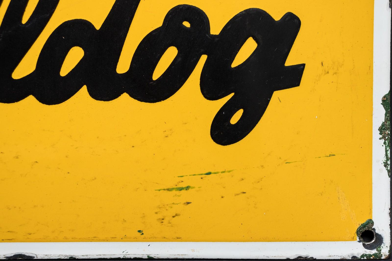 Emailliertes Werbeschild Lanz Bulldogge, Vintage (Industriell) im Angebot