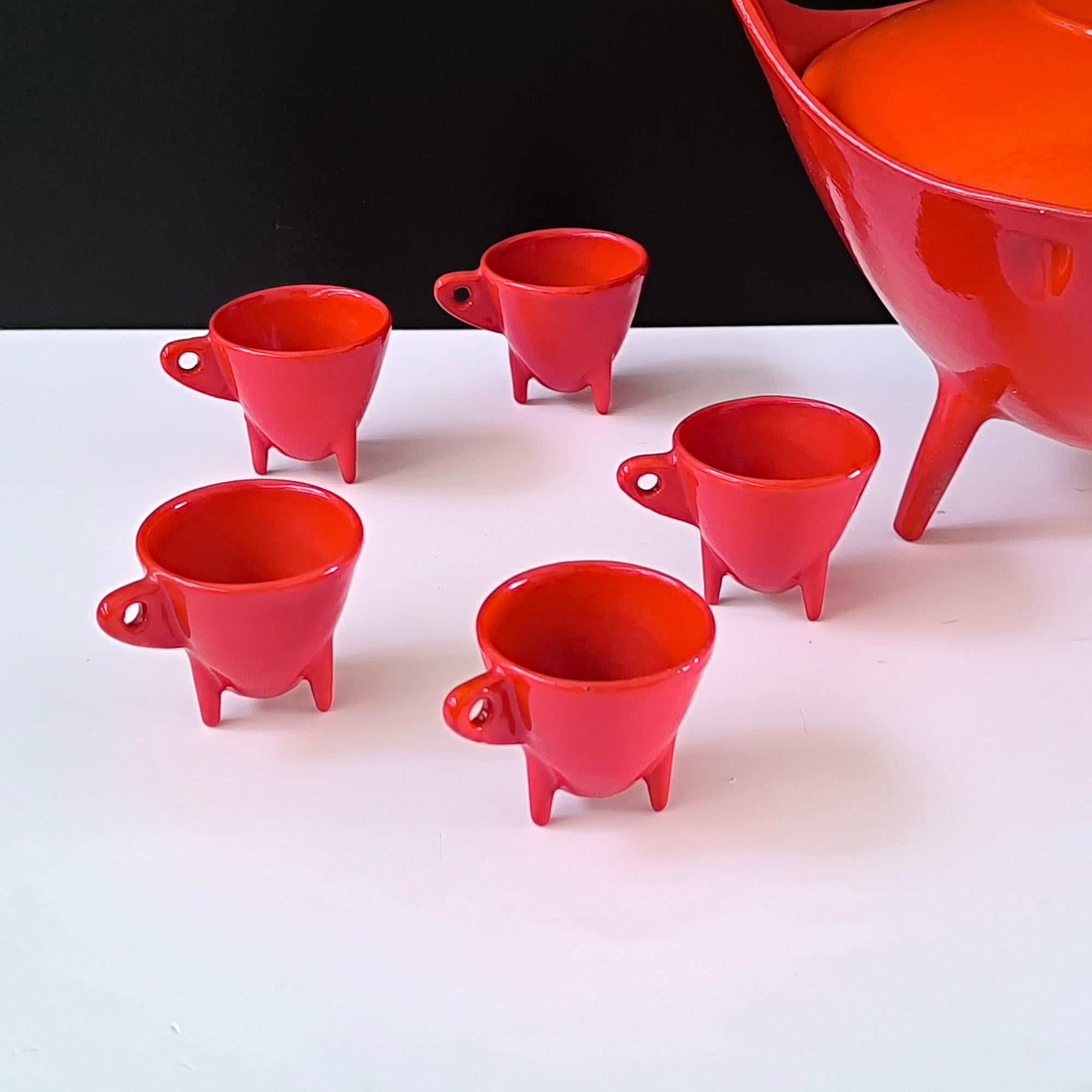 Vintage Enameled Cast Iron Bowl and Cup Set – Timo Sarpaneva Style, Mid-Century For Sale 1