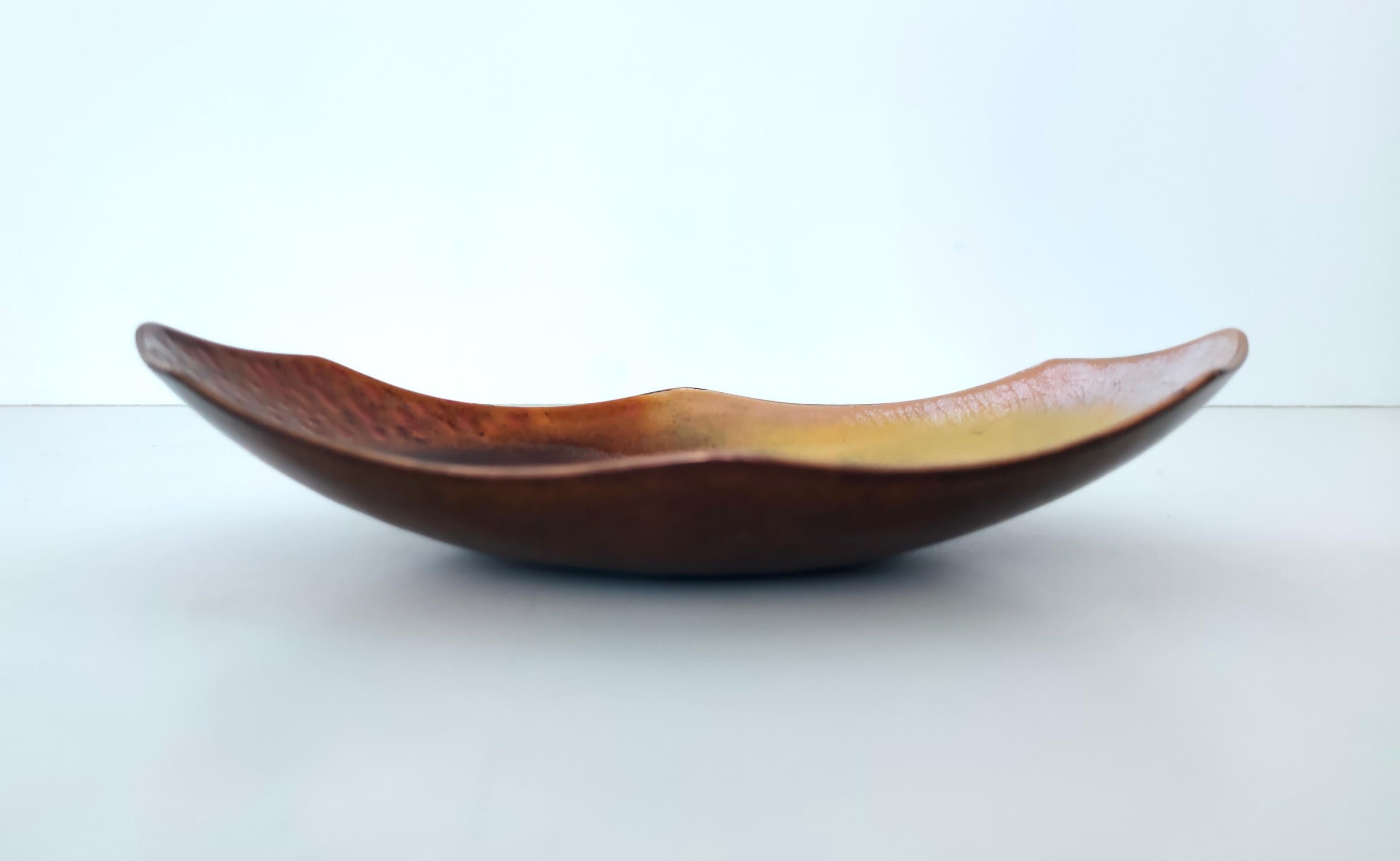 Mid-20th Century Vintage Enameled Copper Vide-Poche / Decorative Bowl Ascribable to Paolo De Poli For Sale