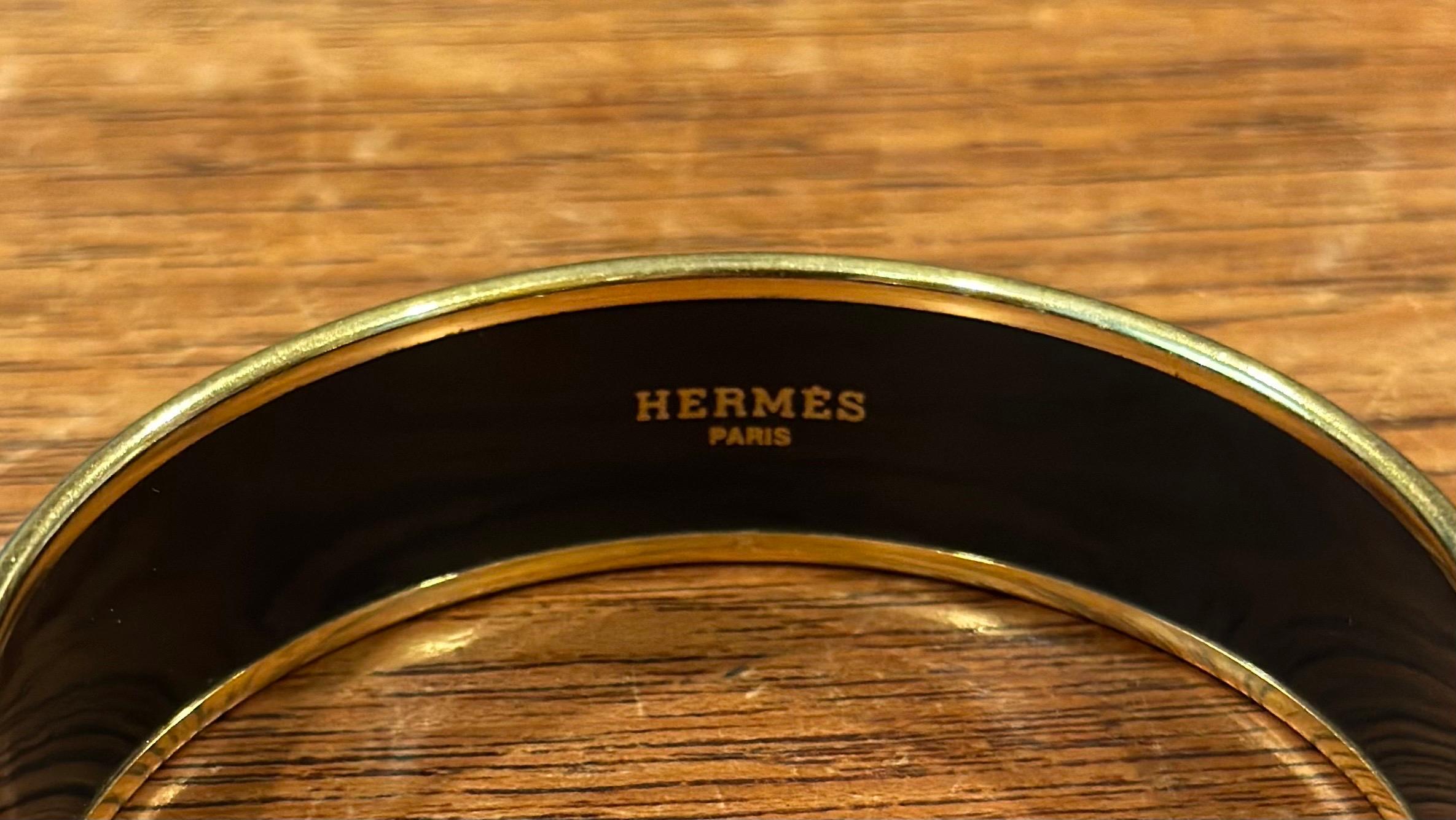 Vintage Enameled Greyhound Bangle Bracelet with Box by Hermès 70mm For Sale 1