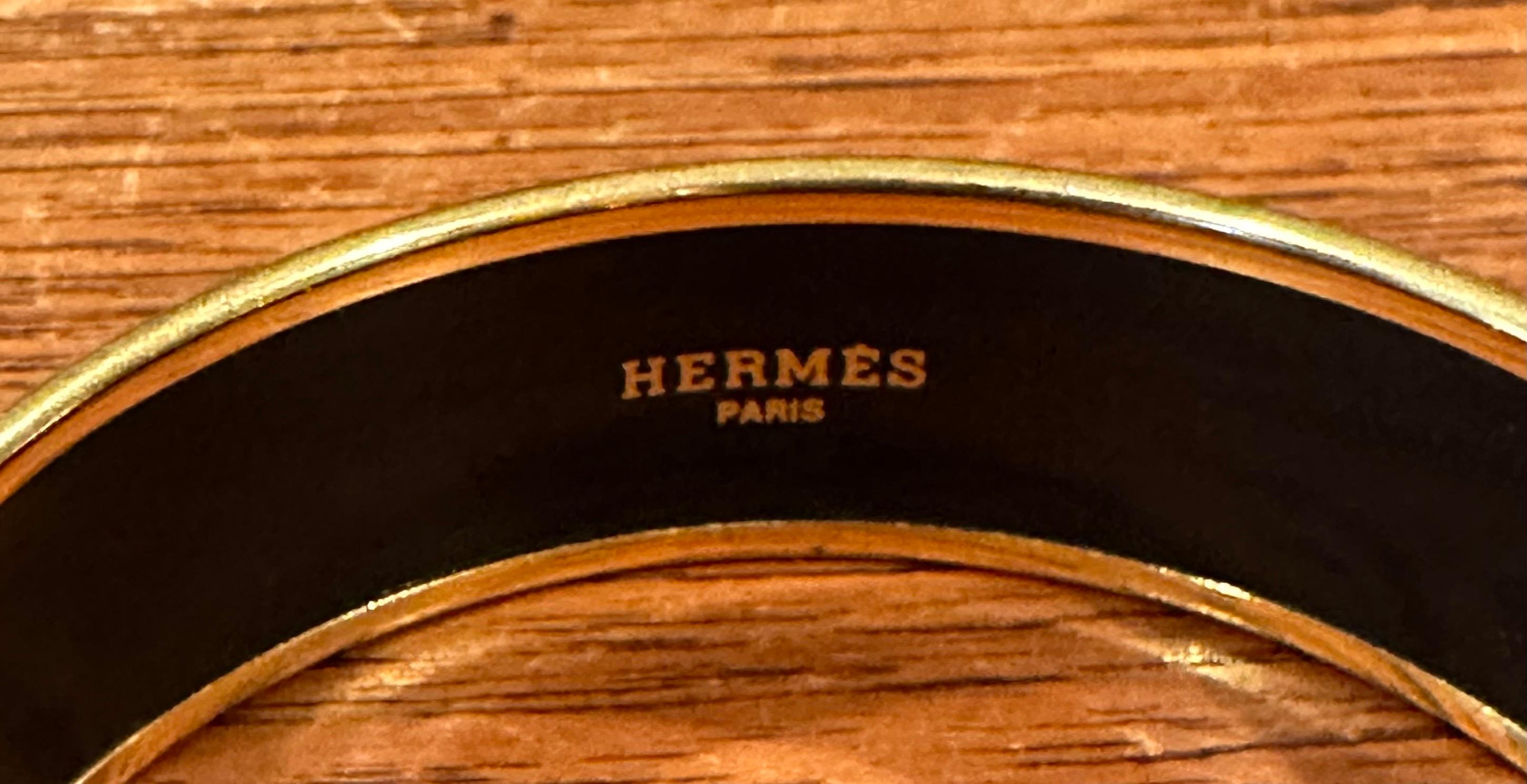Vintage Enameled Lion Head Bangle Bracelet with Box by Hermès 70mm For Sale 5