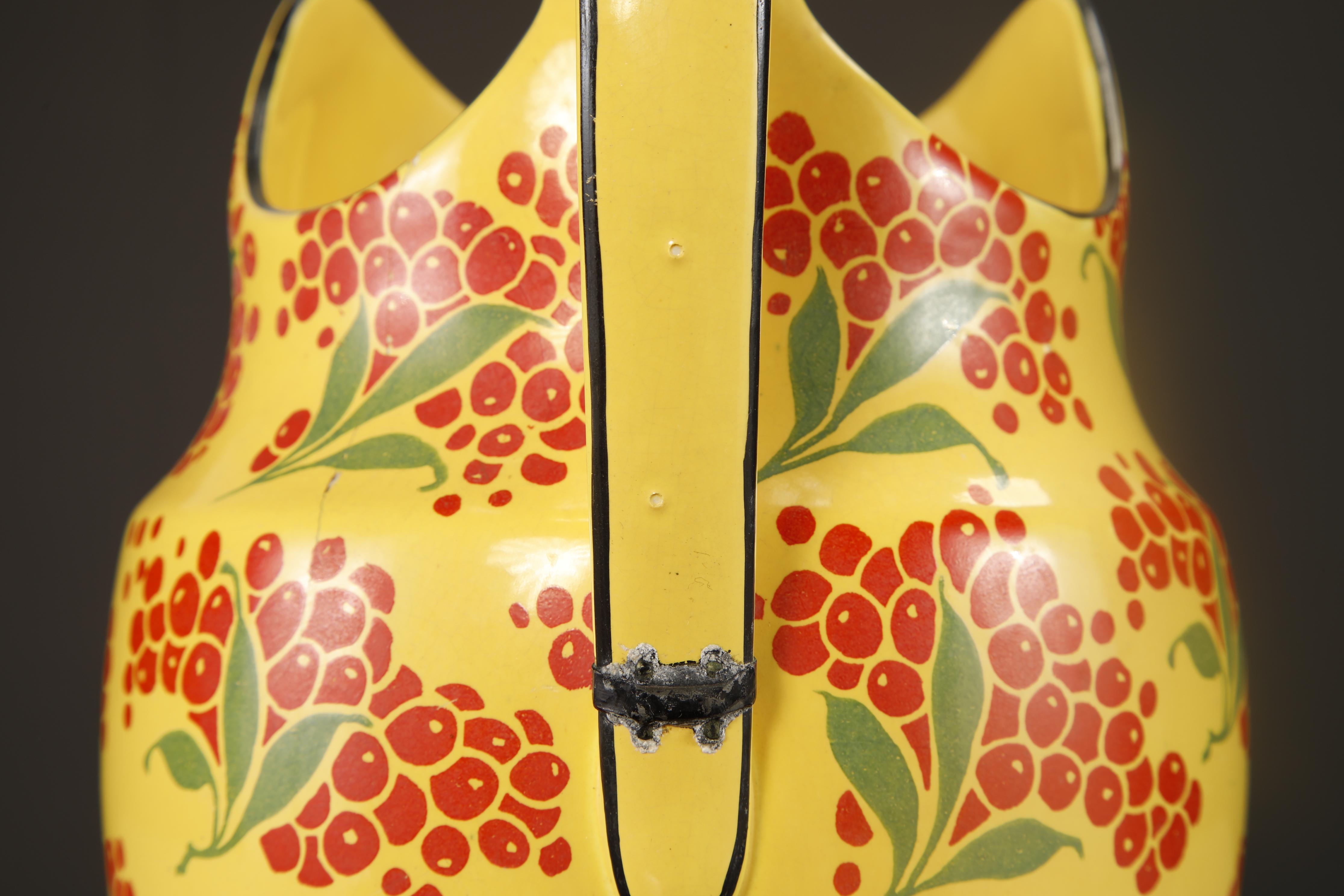 Vintage Enamelware Five-Piece Wash Set in Yellow with Red Berry Motif, c 1950s For Sale 6