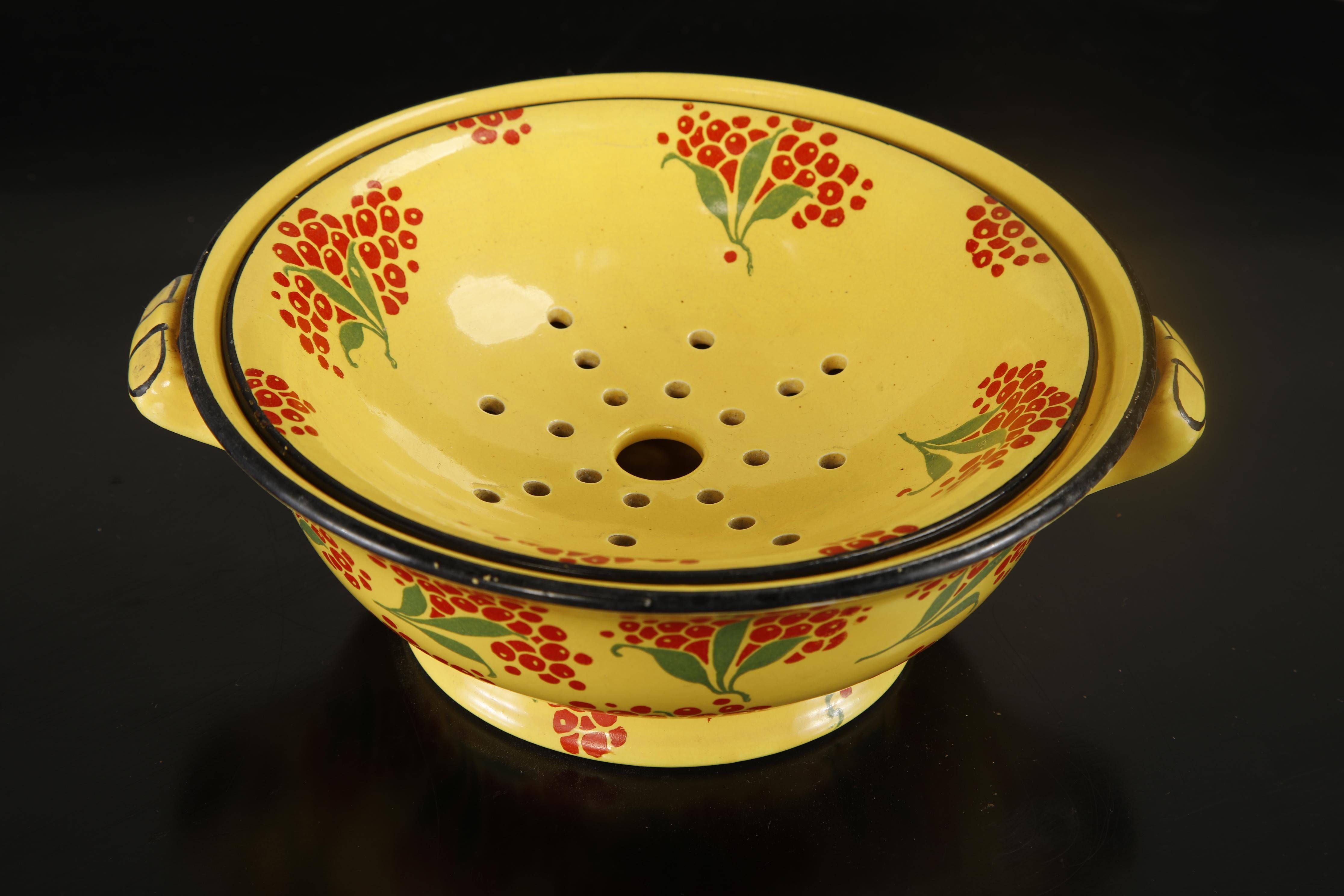 Vintage Enamelware Five-Piece Wash Set in Yellow with Red Berry Motif, c 1950s For Sale 10