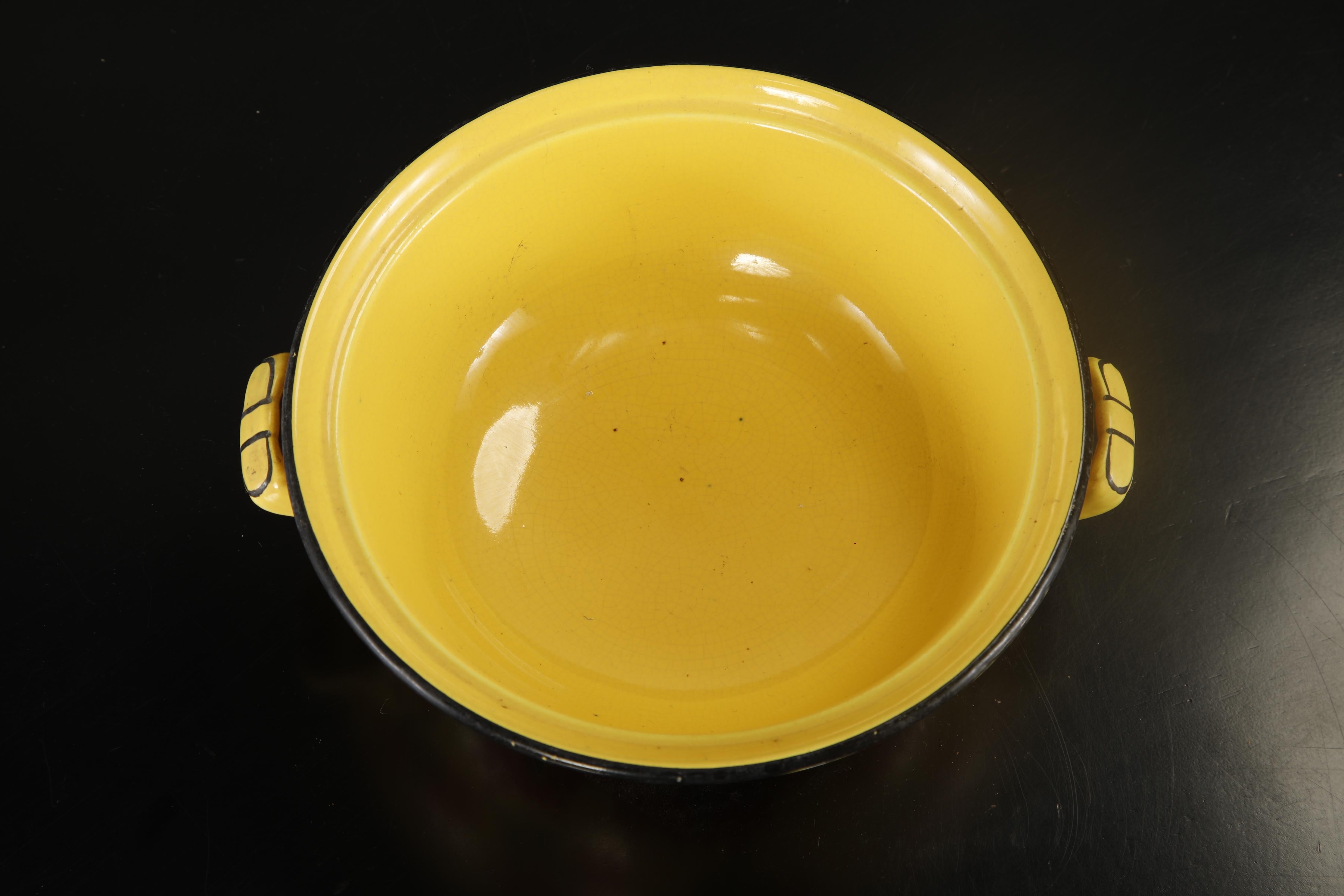 Vintage Enamelware Five-Piece Wash Set in Yellow with Red Berry Motif, c 1950s For Sale 11