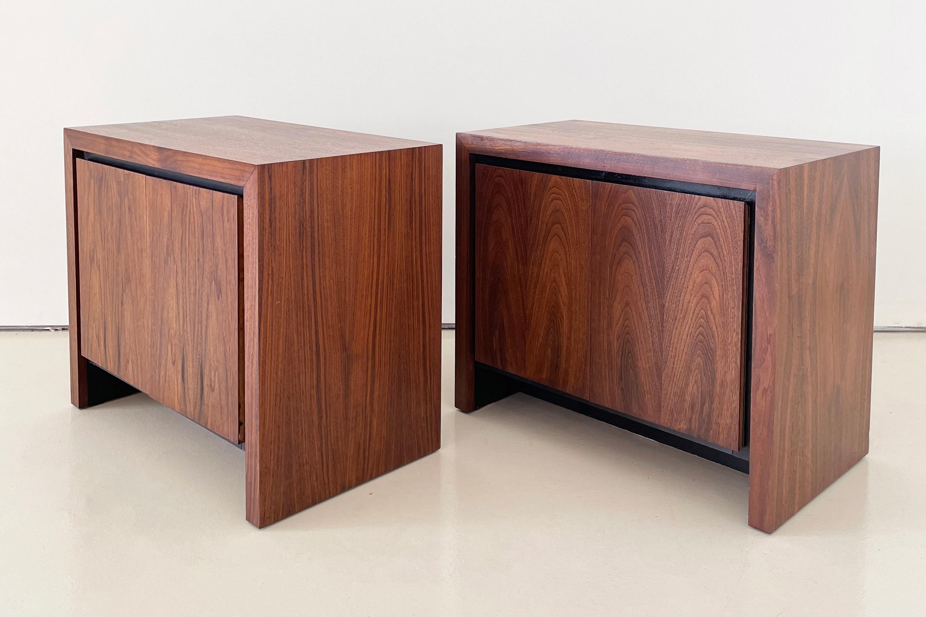 American Vintage End Tables by Merton Gershun for Dillingham, Set of 2 For Sale