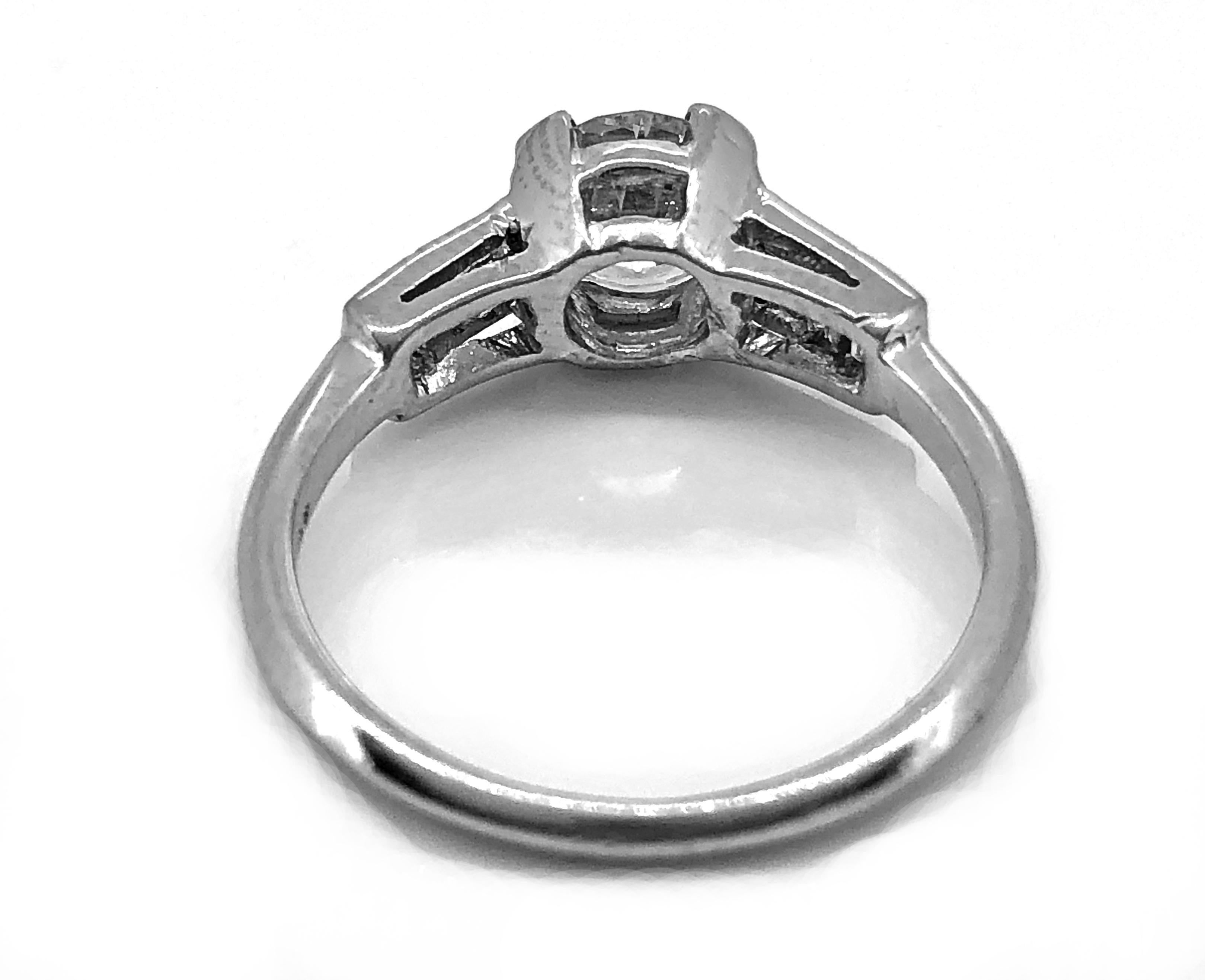 Vintage Engagement Ring .85 Carat Diamond & Platinum Art Deco Style In Excellent Condition For Sale In Tampa, FL