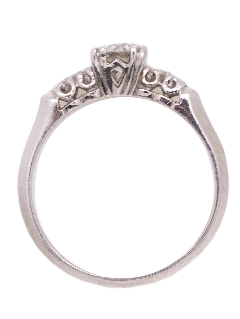 Round Cut Vintage Engagement Ring Platinum 0.40 Carat OEC G-VS2, circa 1950s For Sale