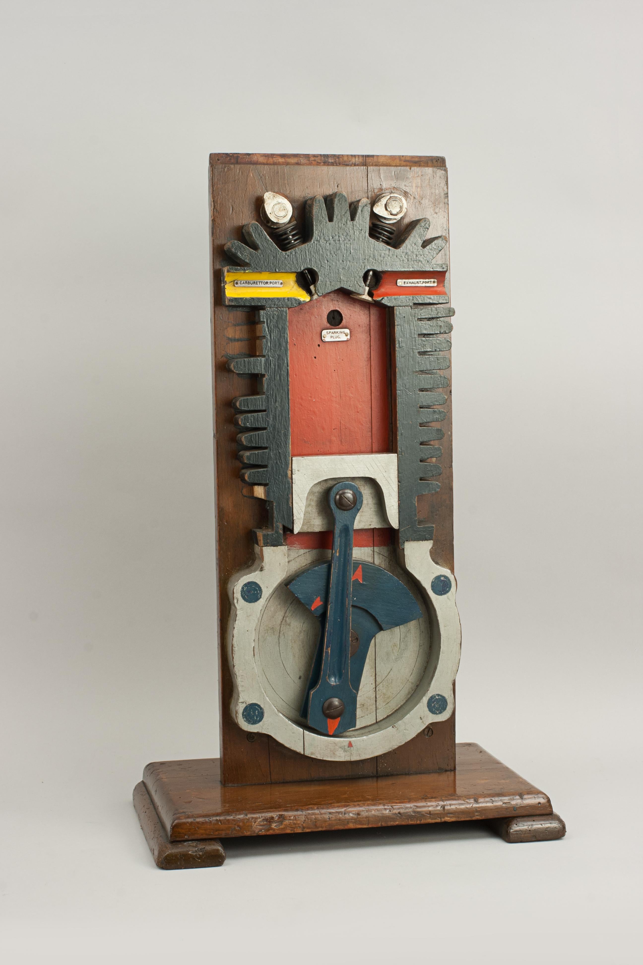 Vintage Engine Model for Instructional Purpose For Sale 7