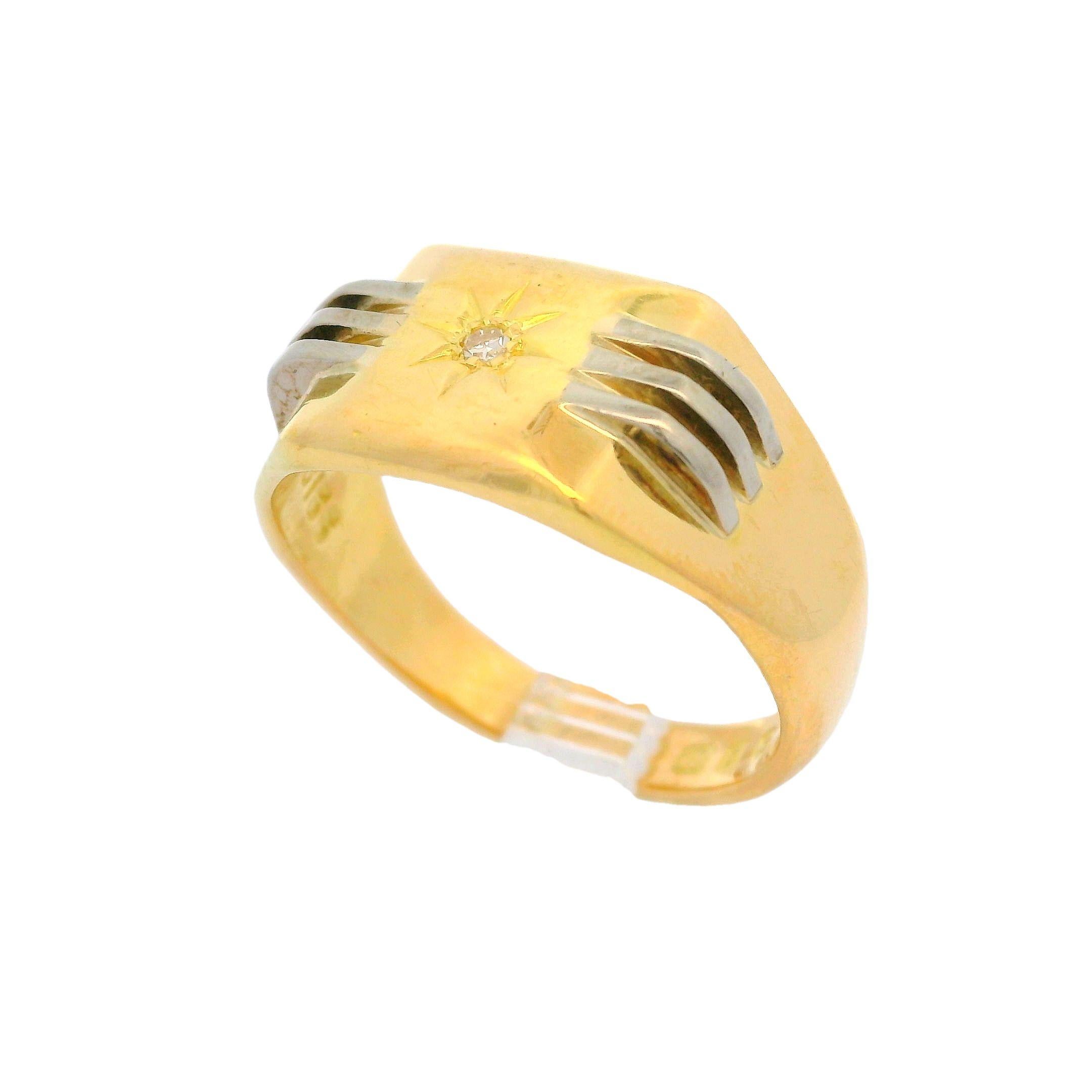 Vintage English 18k Tt Gold 0.02ctw Diamond Rectangular Grooved Signet Band Ring For Sale 6