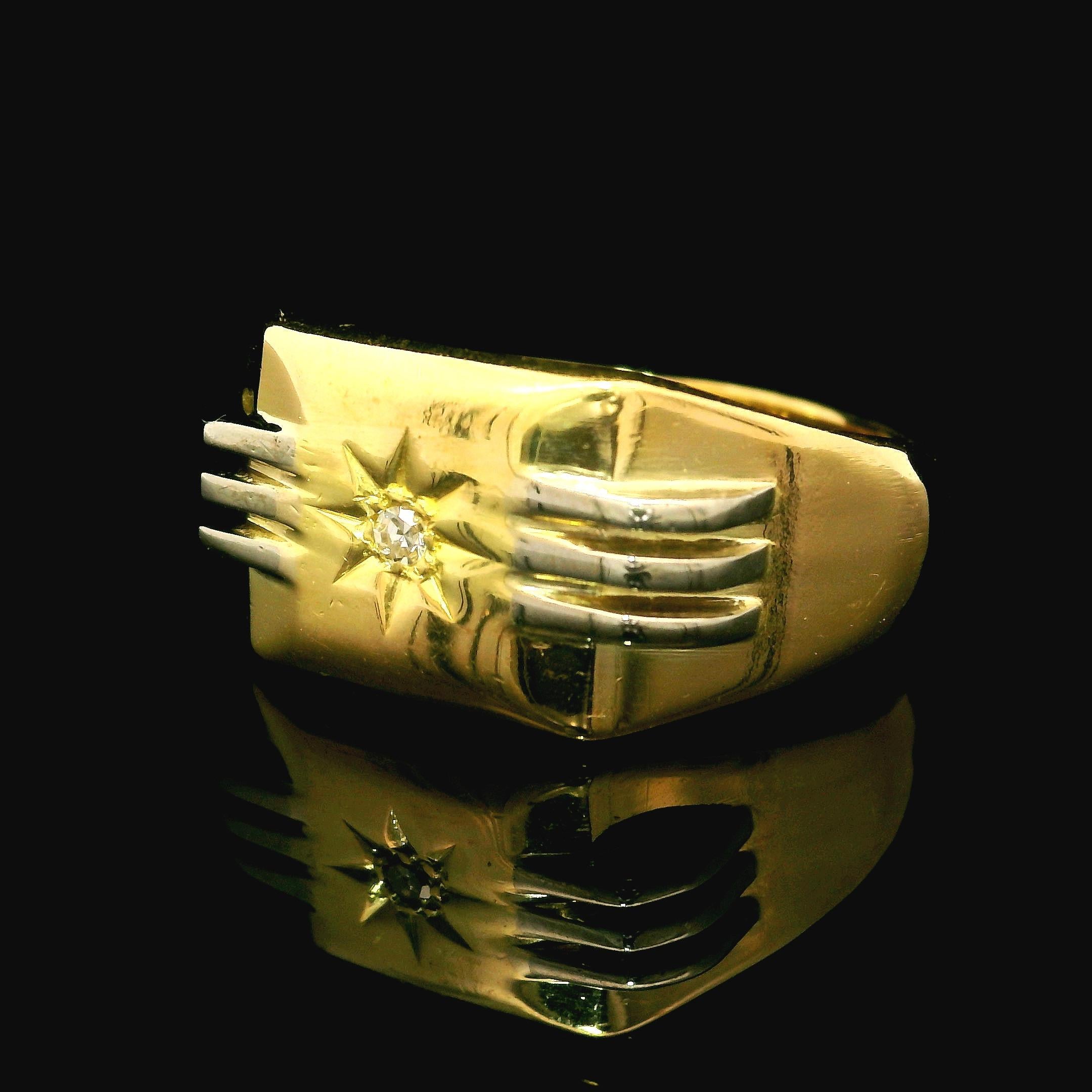 Vintage English 18k Tt Gold 0.02ctw Diamond Rectangular Grooved Signet Band Ring For Sale 13