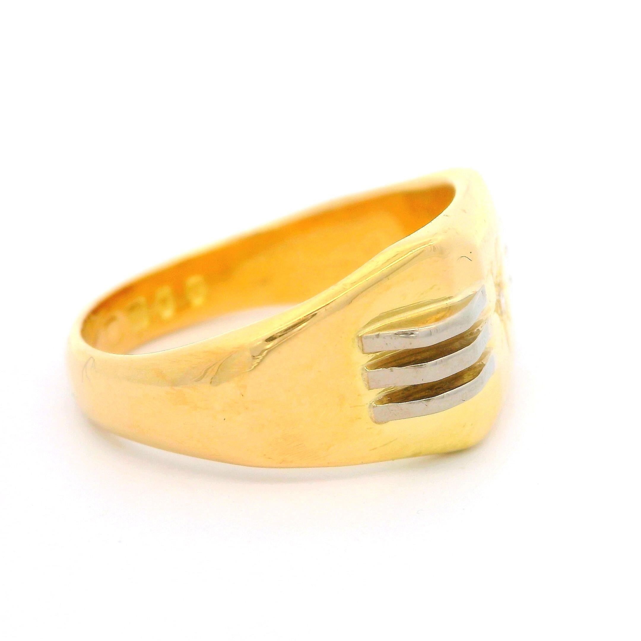 Vintage English 18k Tt Gold 0.02ctw Diamond Rectangular Grooved Signet Band Ring For Sale 2