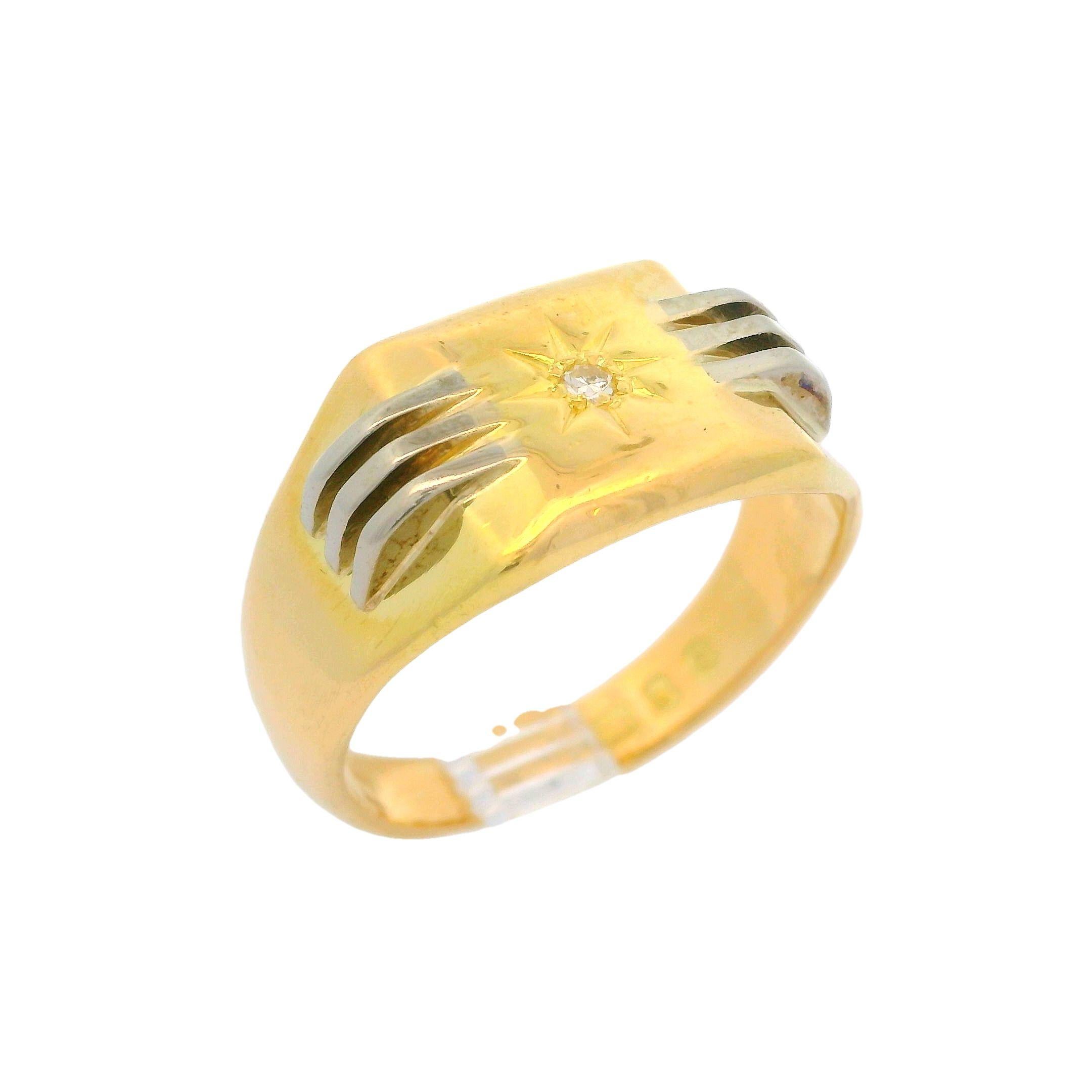 Vintage English 18k Tt Gold 0.02ctw Diamond Rectangular Grooved Signet Band Ring For Sale 4