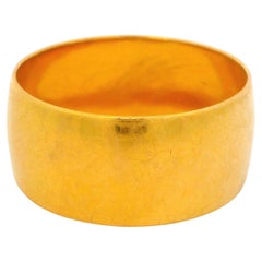 Vintage English 22k Yellow Gold 9.1mm Wide Cigar Band Ring Size 8.5