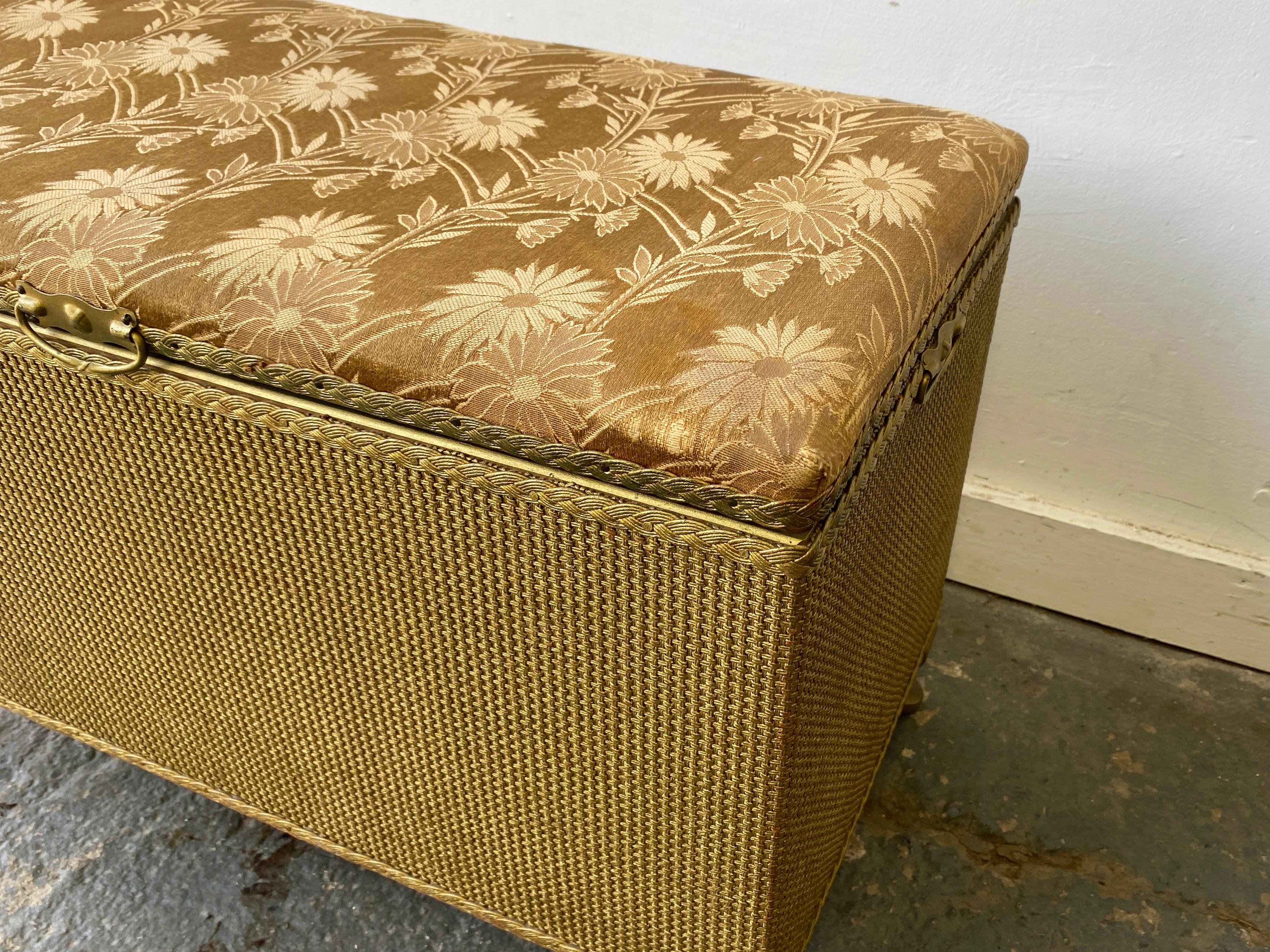 XX secolo Scatola per coperte / ottomana Lloyd Loom 950 inglese d'epoca in vendita
