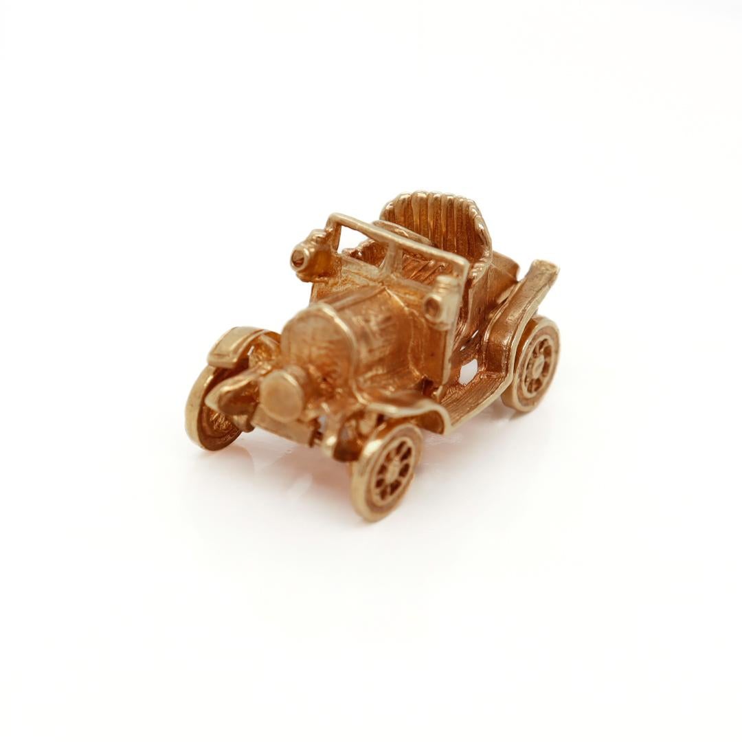 Vintage English 9K Gold Charm of a Old Style Car or Jalopy Automobile  For Sale 3