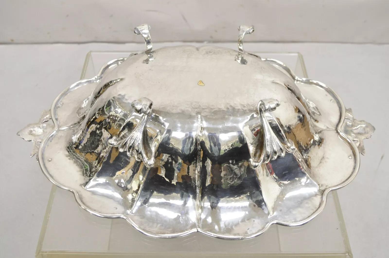 Vintage English Baroque Style Large Footed Silver Plated Fruit Bowl im Angebot 5