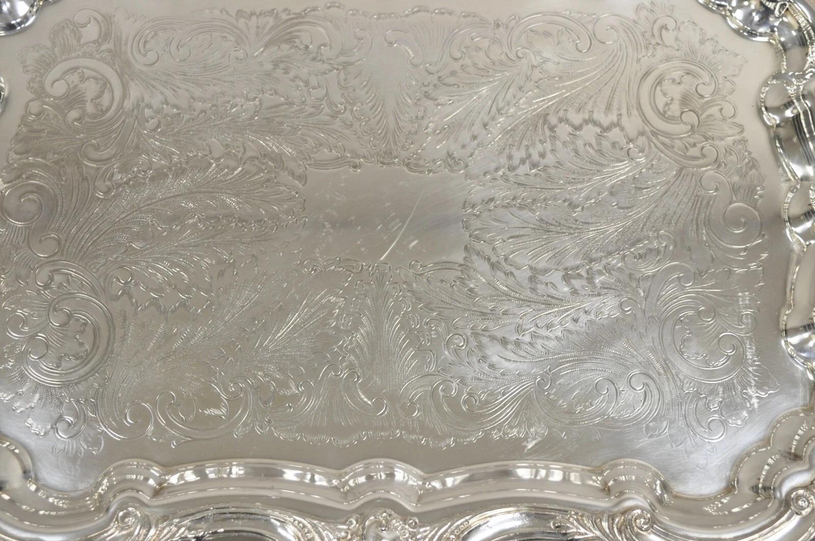 Bandeja de servir barroca inglesa vintage victoriana con baño de plata grabada en venta 1