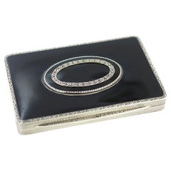 Scatola inglese d'epoca con smalto nero, marcasite e argento massiccio