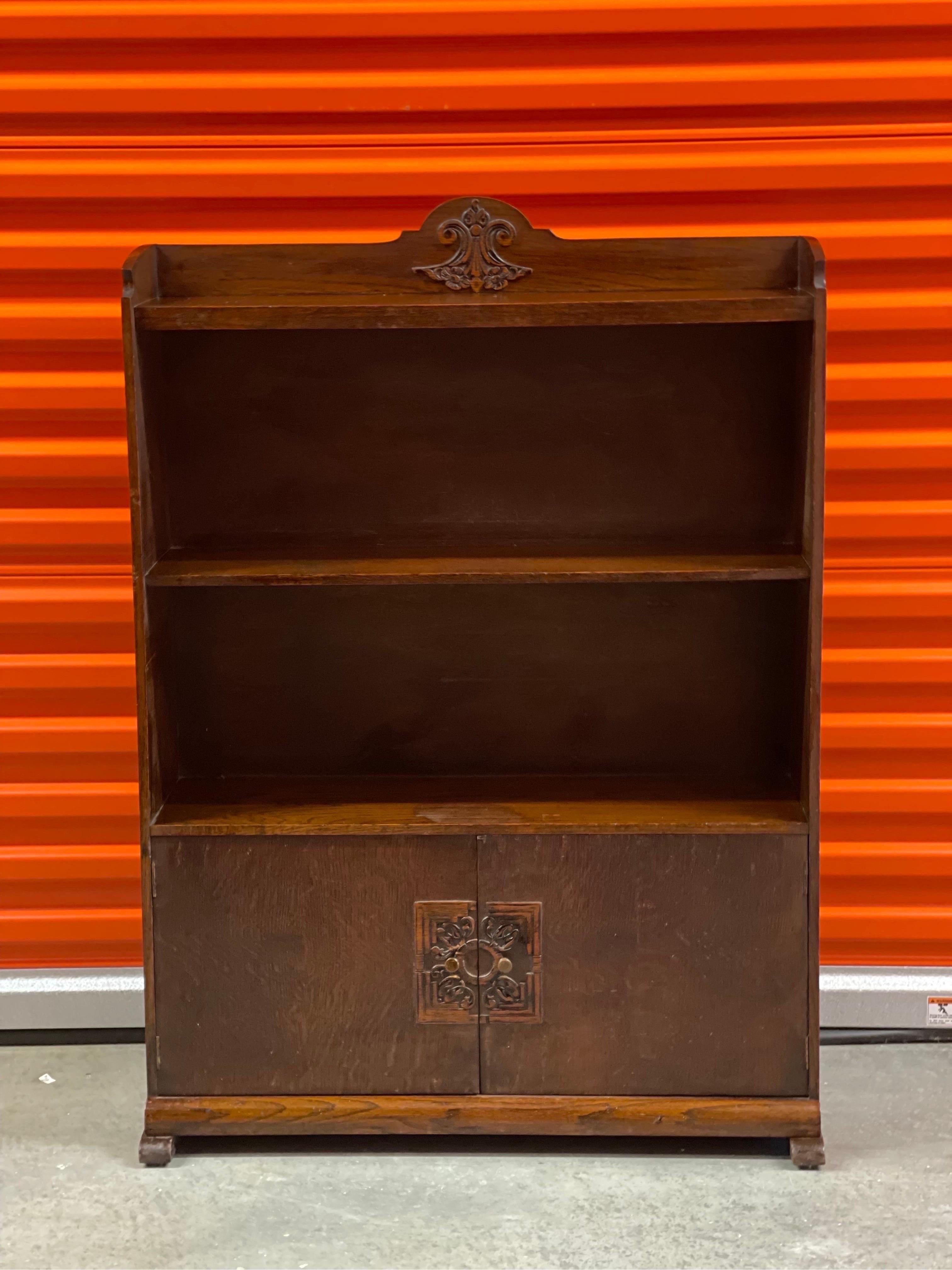 Vintage English Book Case Cabinet. In Good Condition For Sale In Seattle, WA