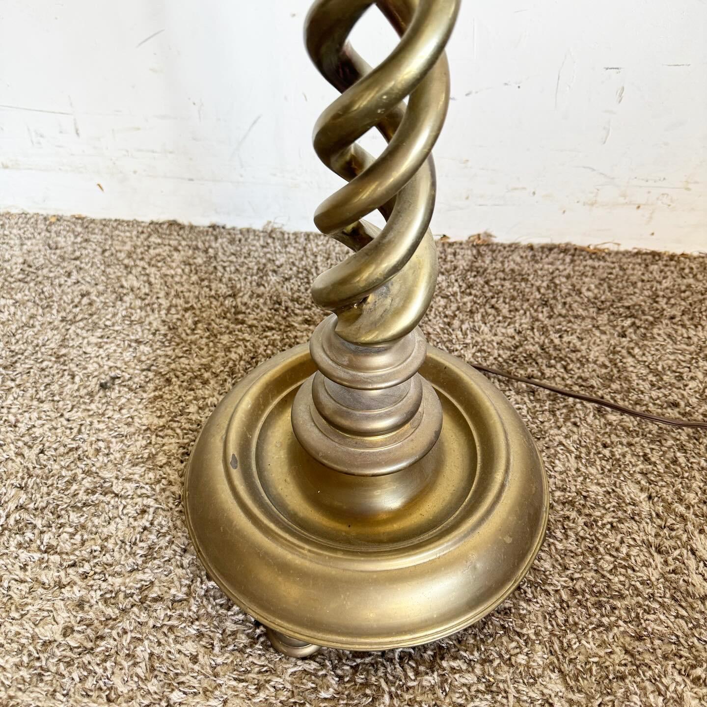 Vintage English Brass Barley Twist Candle Stick Floor Lamp In Good Condition In Delray Beach, FL