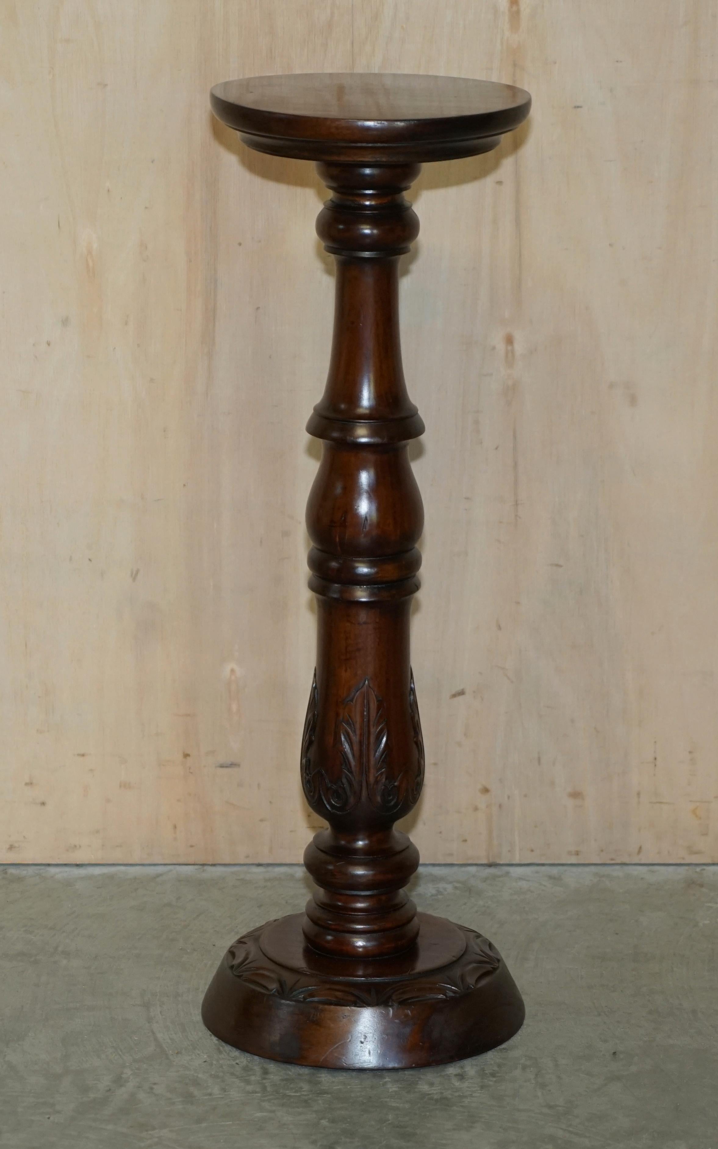 We are delighted to offer for sale this lovely hand made in England, mahogany pedestal stand for displaying plants, busts, taxidermy, and trinkets with carved leaf detailing 

A good looking and well made piece, the timber patina is natural, it