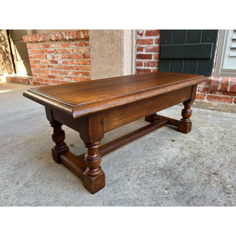 Vintage English Carved Oak Bench Stool Low Table Ottoman Jacobean Style In Good Condition In Shreveport, LA