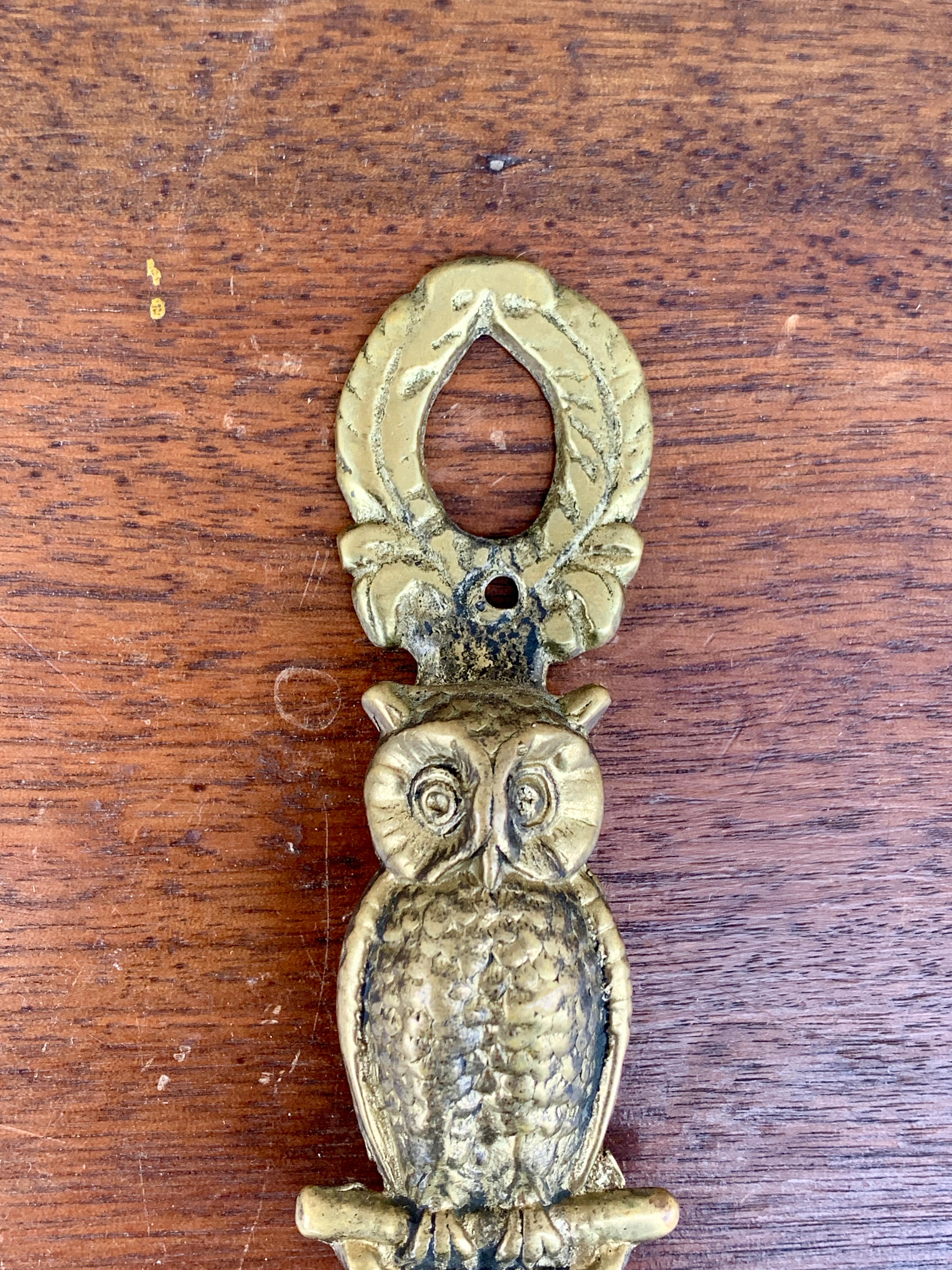 20th Century Vintage English Cast Brass Owl Door Knocker For Sale