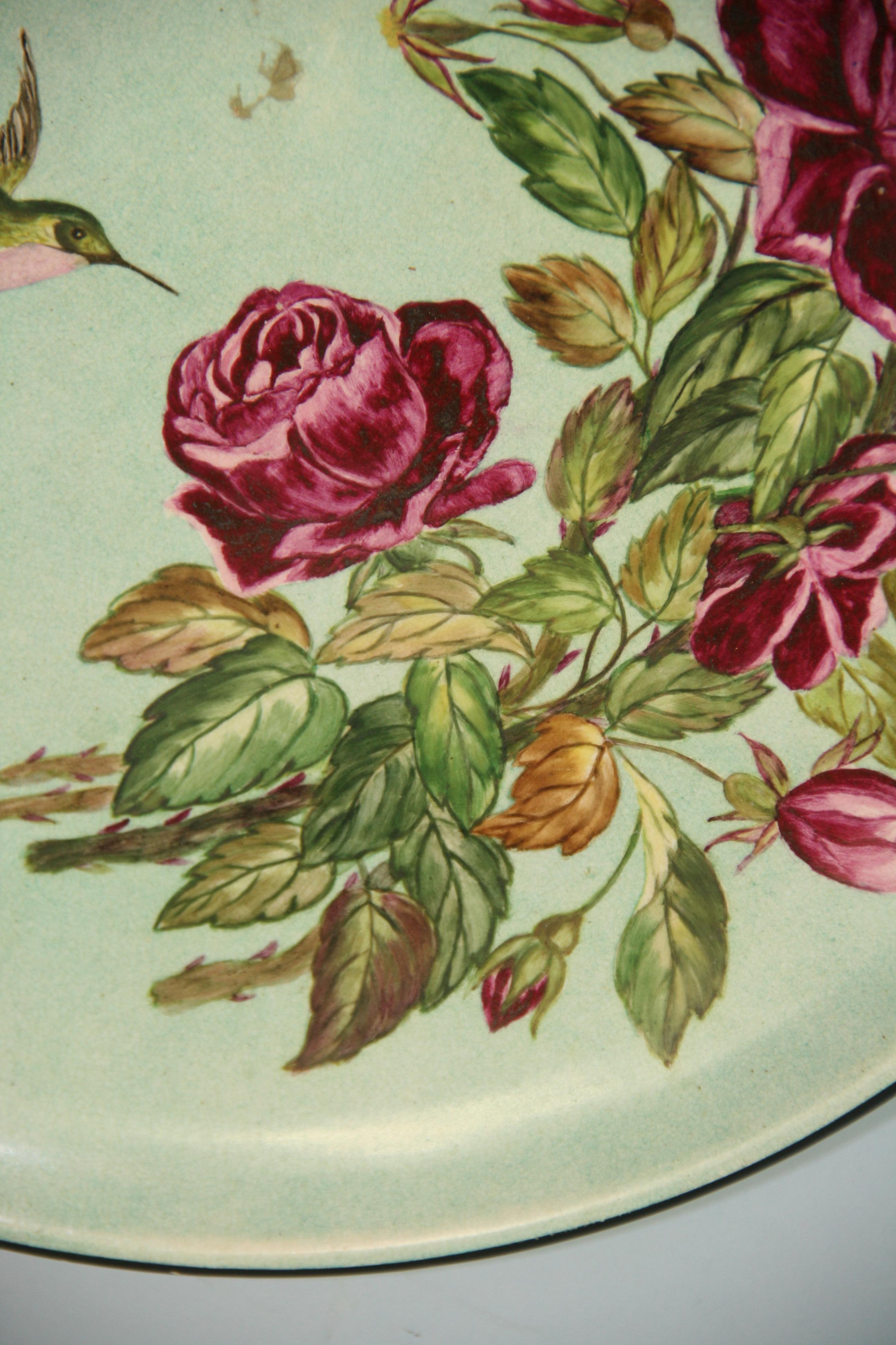 Vintage Englisch   Keramik  Charger mit Humming Birds and Roses Dekorationen, 1940 im Angebot 3