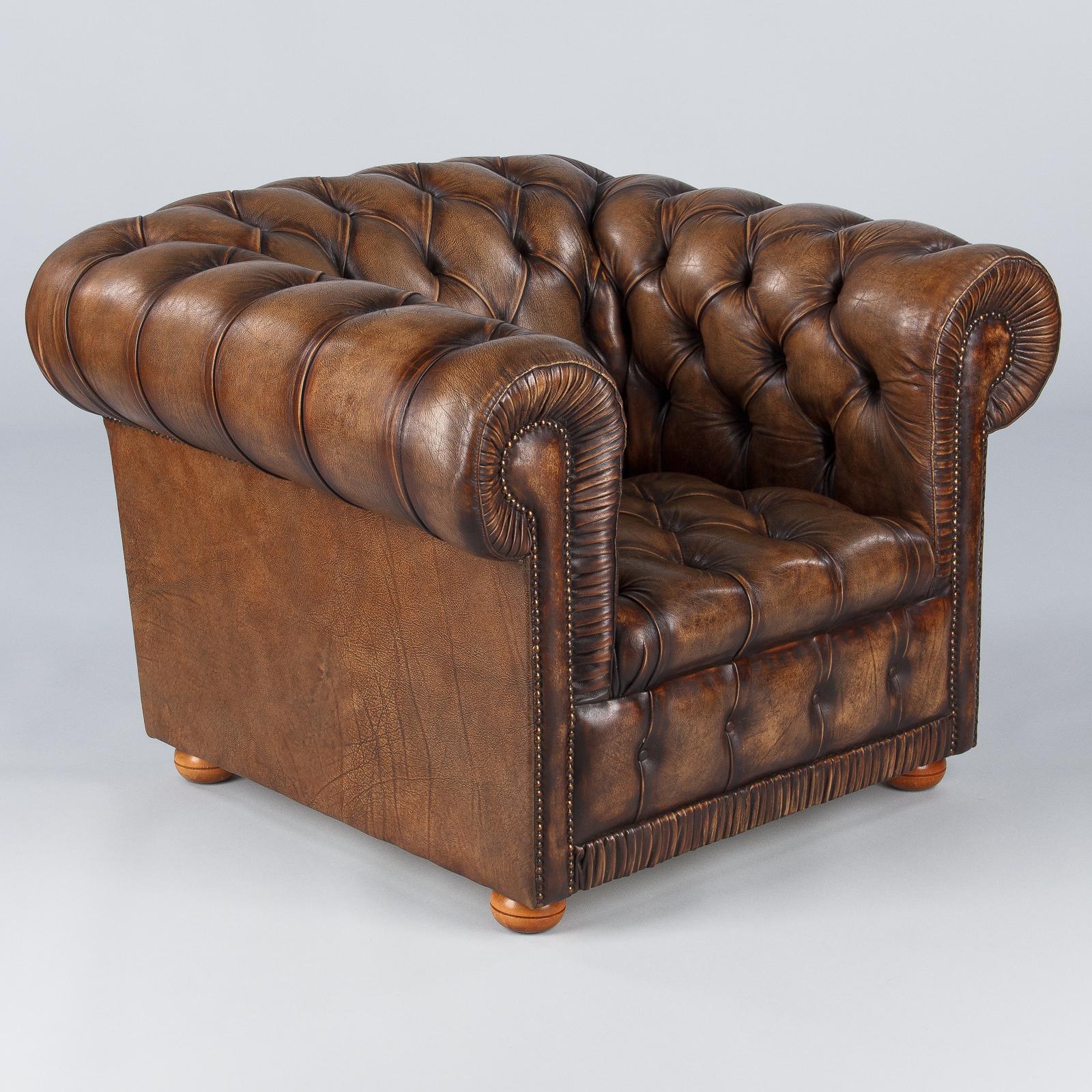 Vintage English Chesterfield Armchair in Brown Leather, 1960s 5