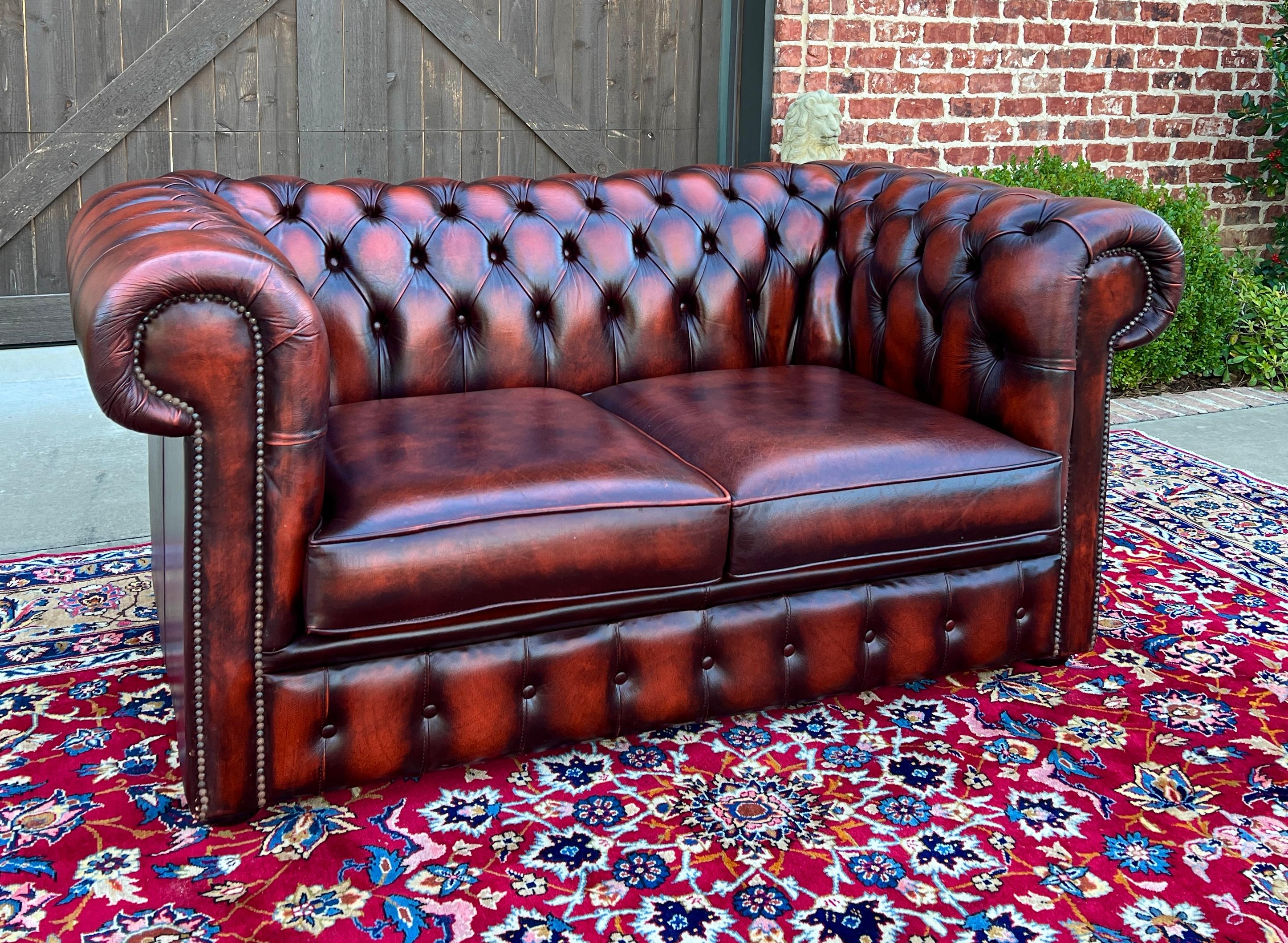 Vintage English Chesterfield Leather Tufted Love Seat Sofa Oxblood Red #2 In Good Condition In Tyler, TX