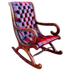 Chaise à bascule vintage anglaise Chesterfield en cuir et chêne rouge du milieu du siècle dernier