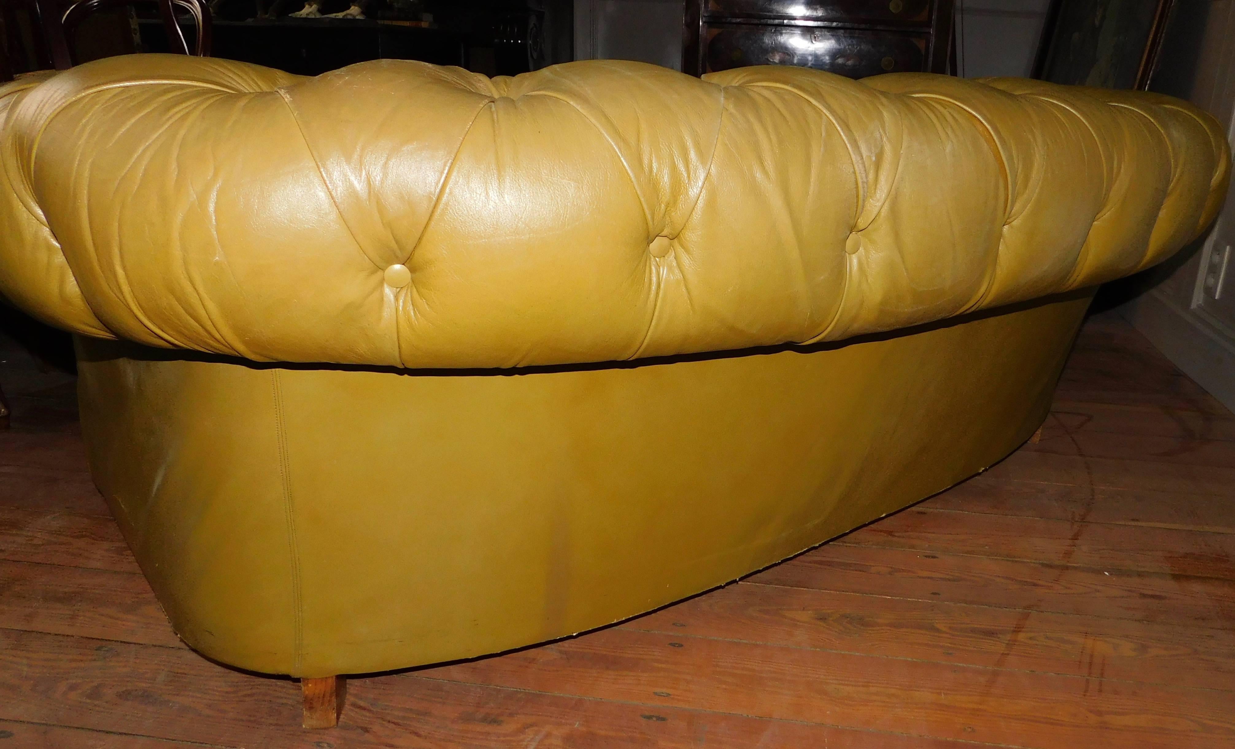 British Vintage English Chesterfield Settee in Olive Green Leather with Velvet Cushions For Sale