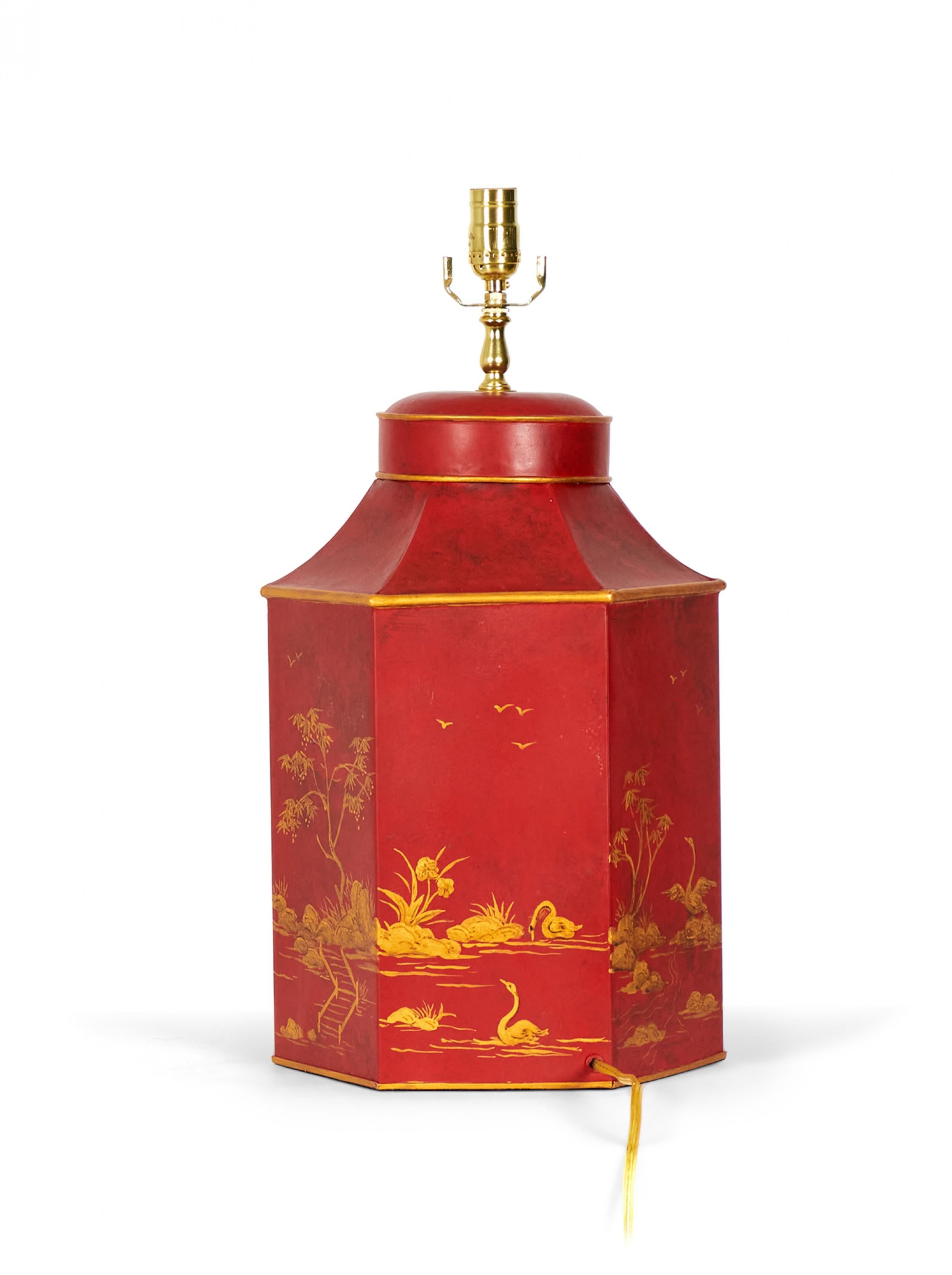 Vintage English Chinoiserie Hexagonal Hand-Painted Tole Tea Caddy Table Lamp In Good Condition For Sale In Queens, NY