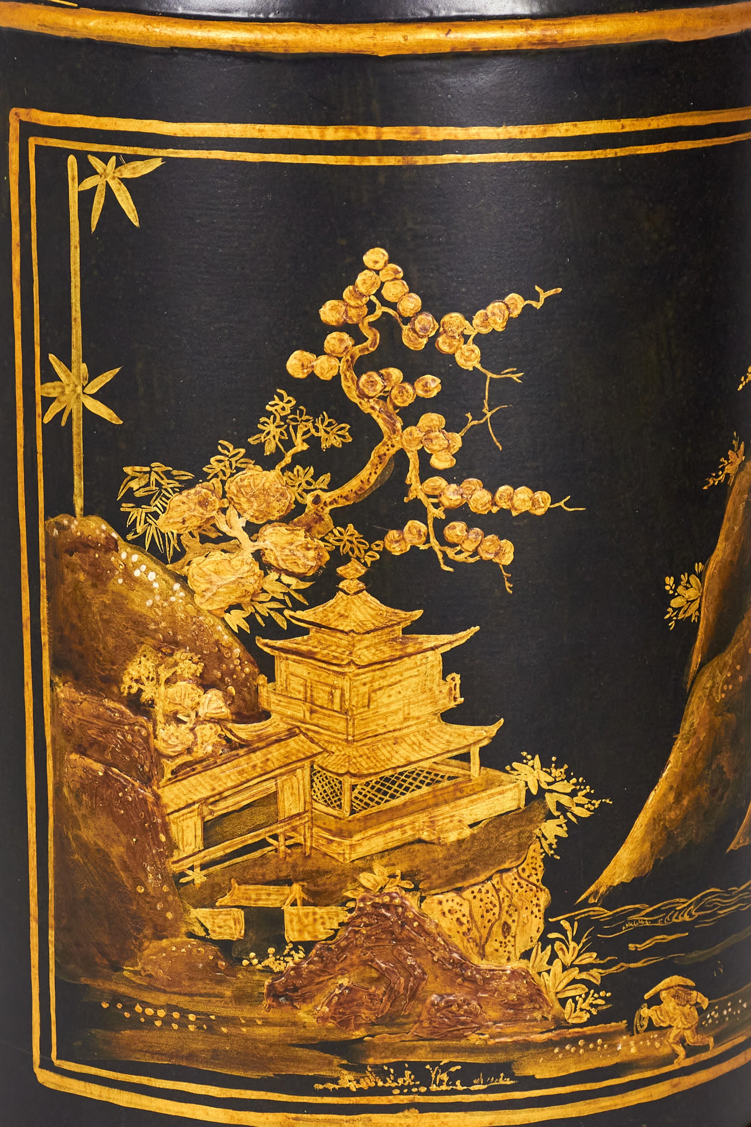 Vintage English Chinoiserie Landschaft Hand-Painted Tole Tea Caddy Tischlampe im Angebot 3